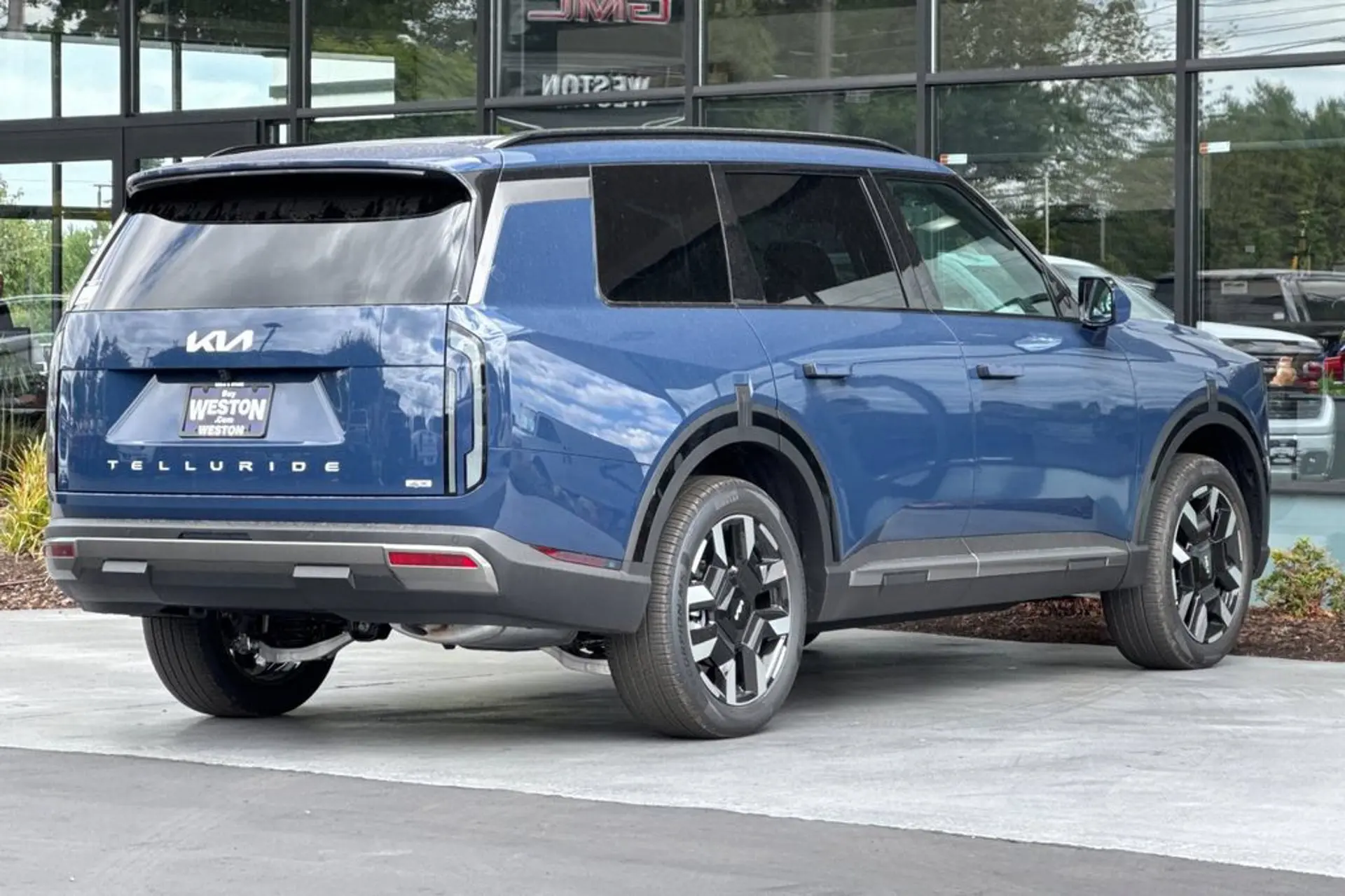 2027 Kia Telluride S AWD photo 4