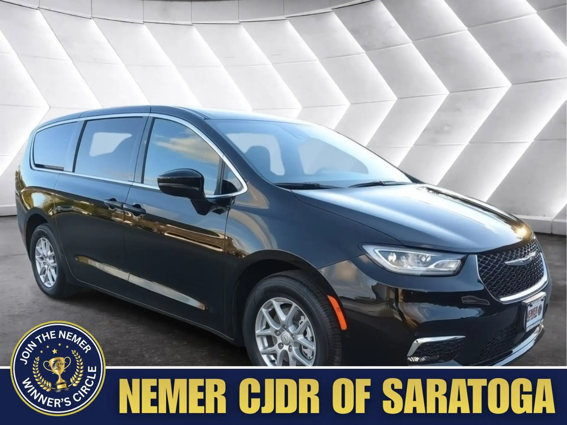 2026 Chrysler Pacifica Select's photo