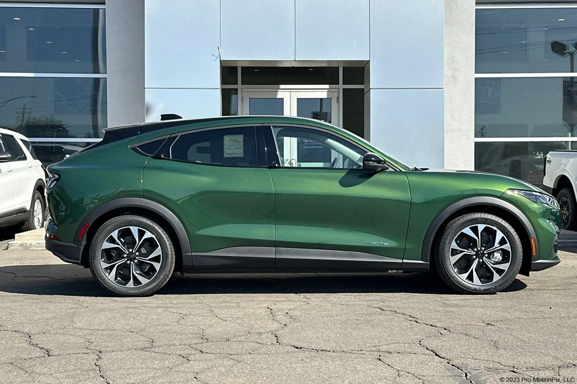 2026 Ford Mustang-Mach-e Select photo 3