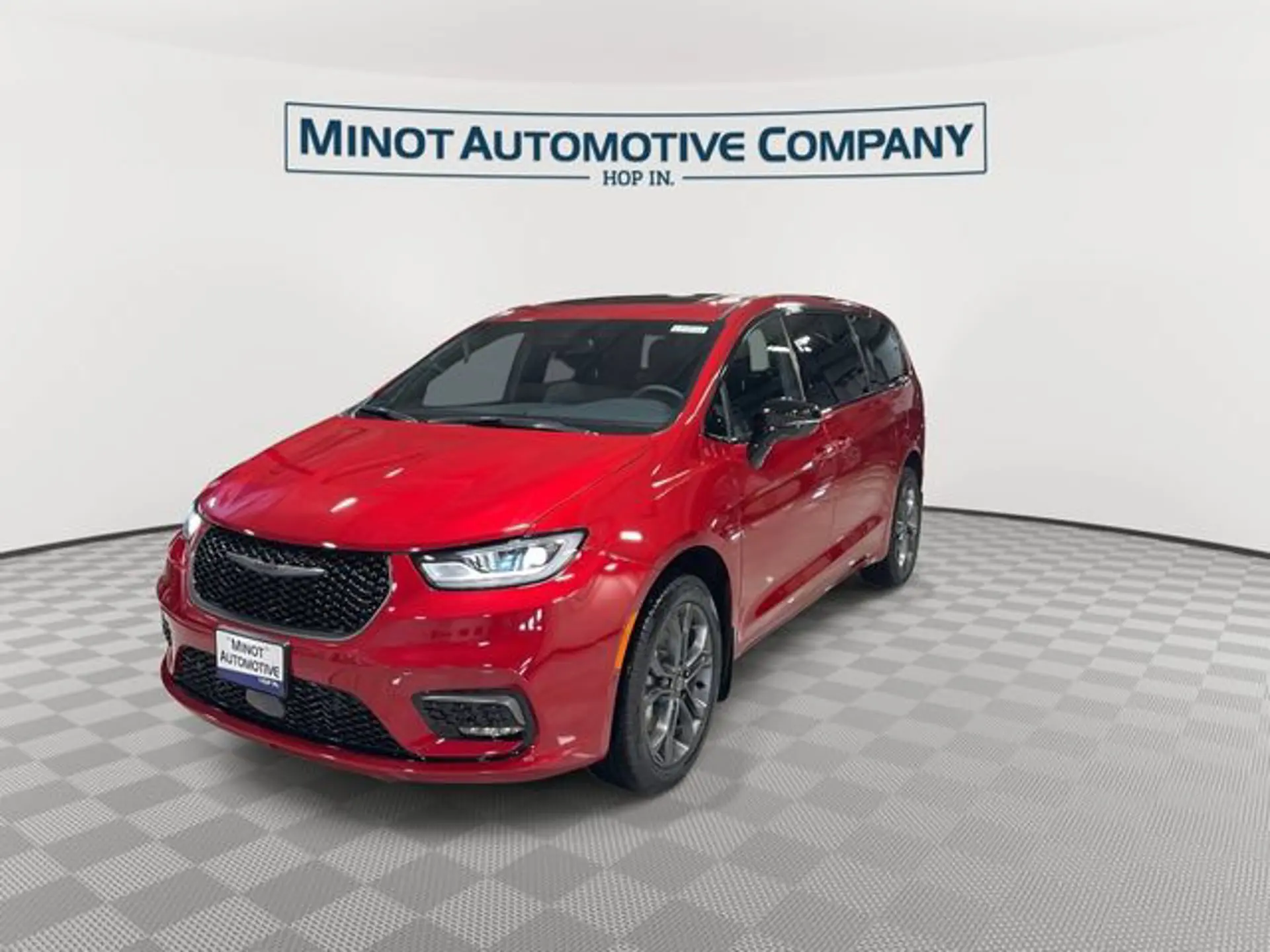 2026 Chrysler Pacifica Select AWD photo 4