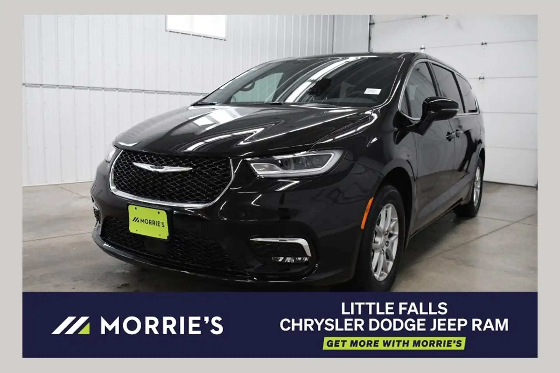 2026 Chrysler Pacifica Select's photo