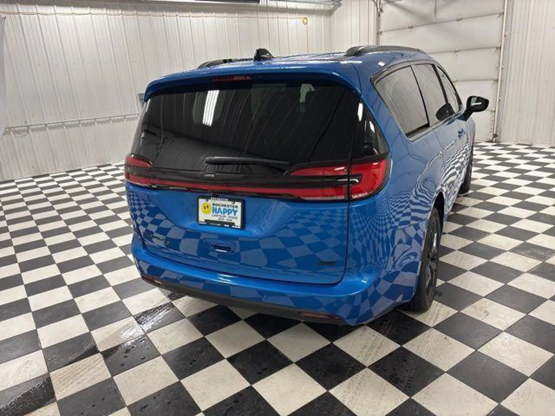 2026 Chrysler Pacifica Select AWD photo 4