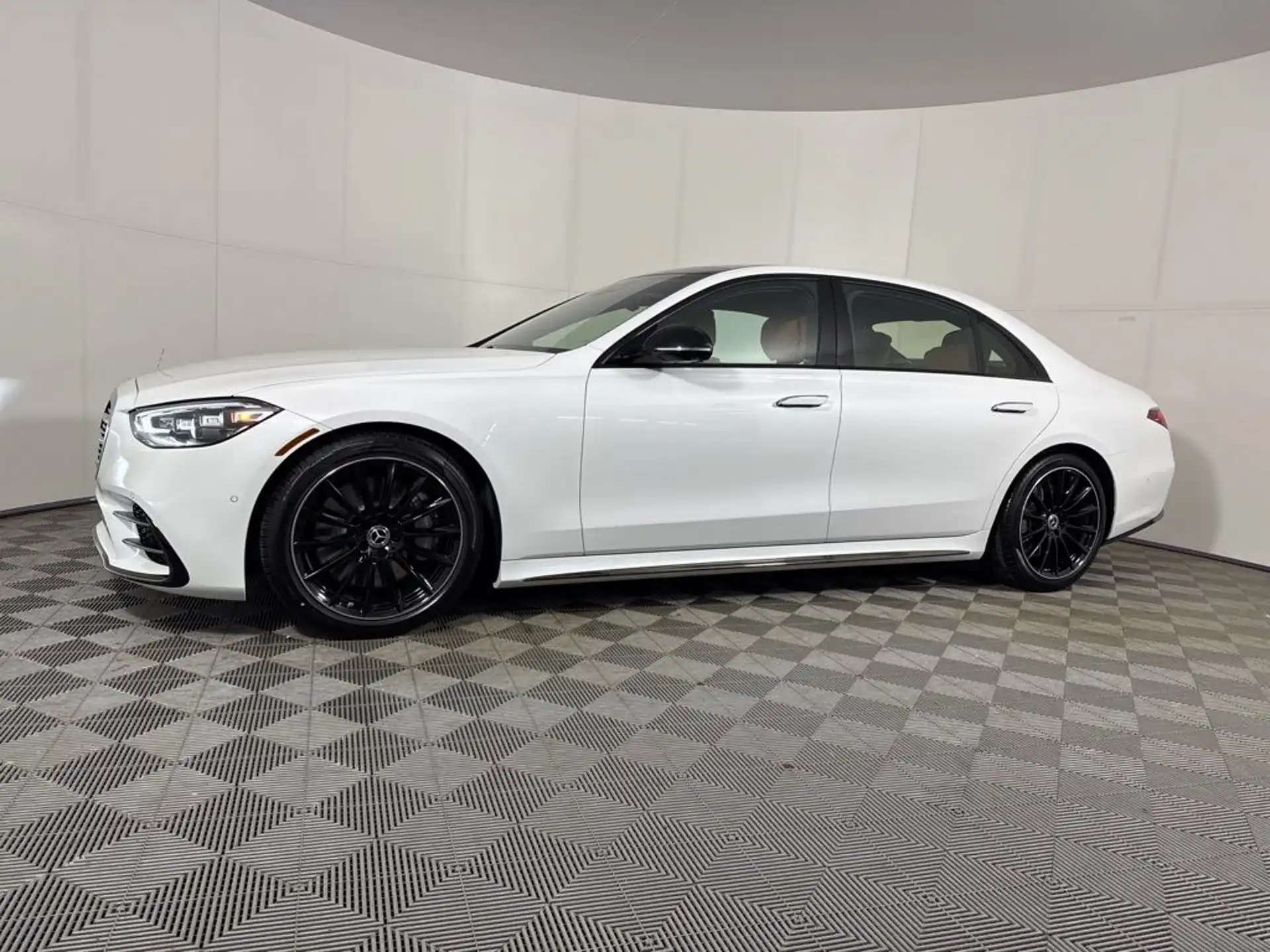 2026 Mercedes-Benz S-Class S 580 4MATIC's photo