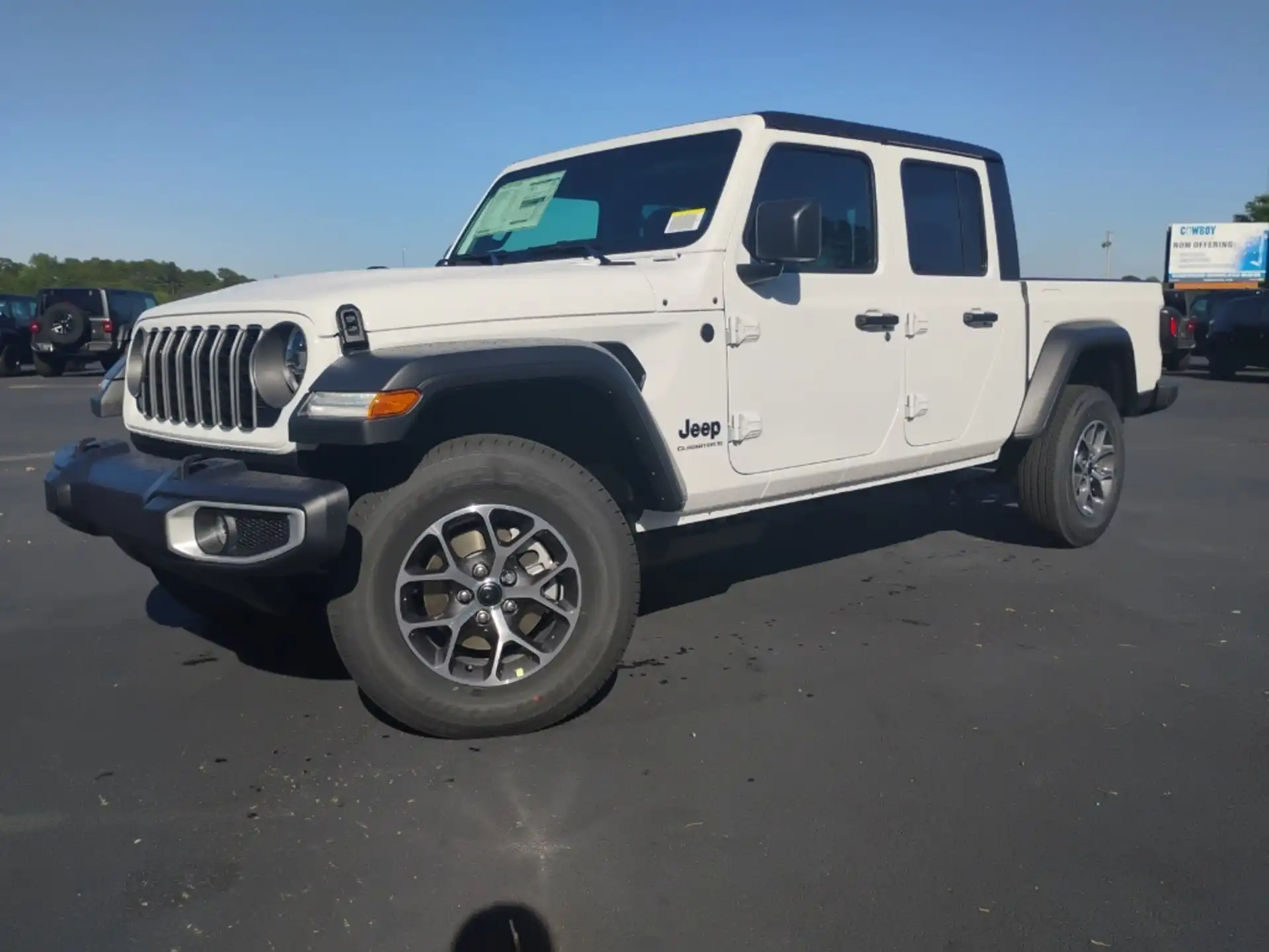 2026 Jeep Gladiator Sport S Auto's photo