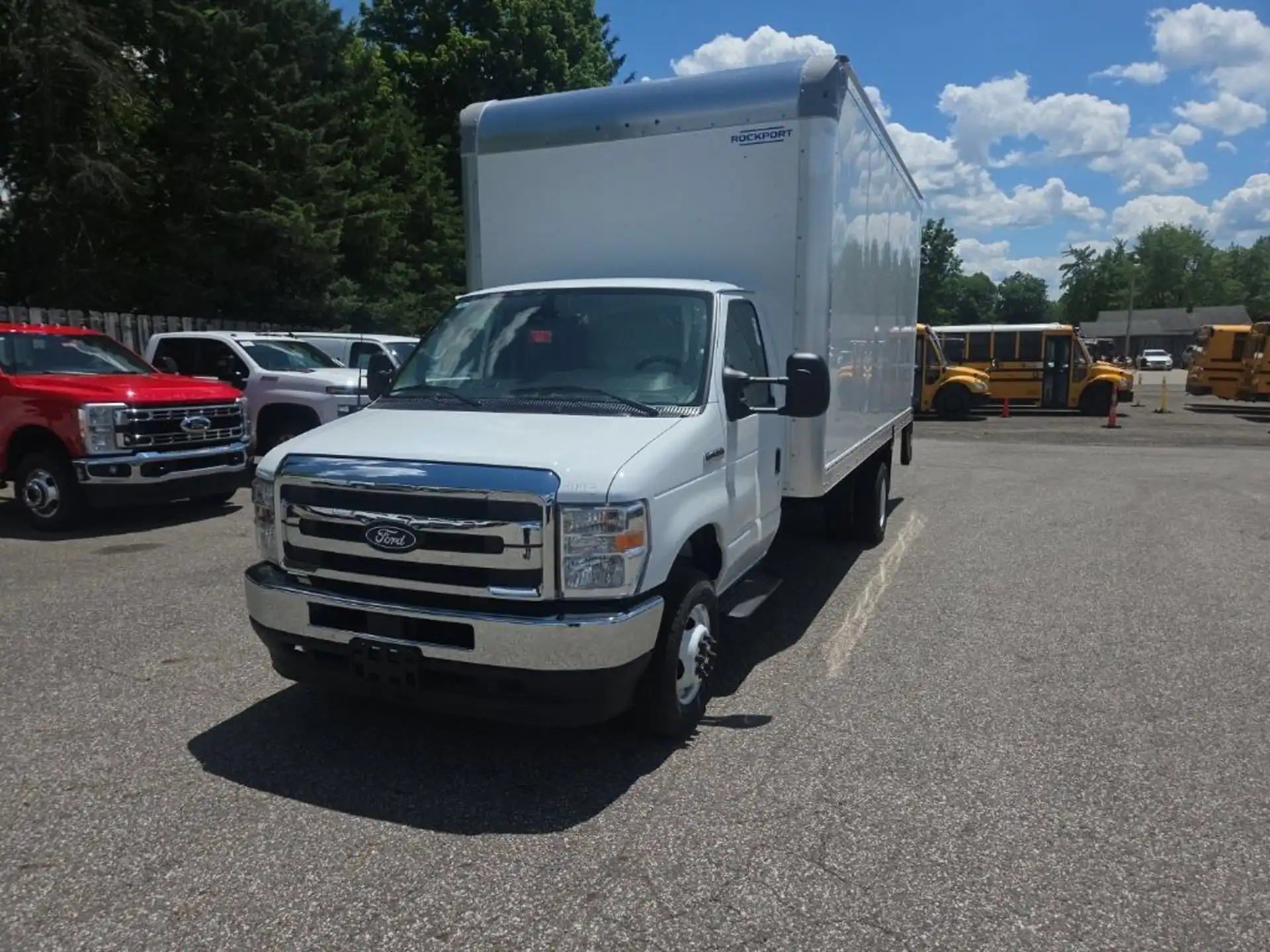 2026 Ford E-Series DRW E-450 Super Duty 176 in WB's photo