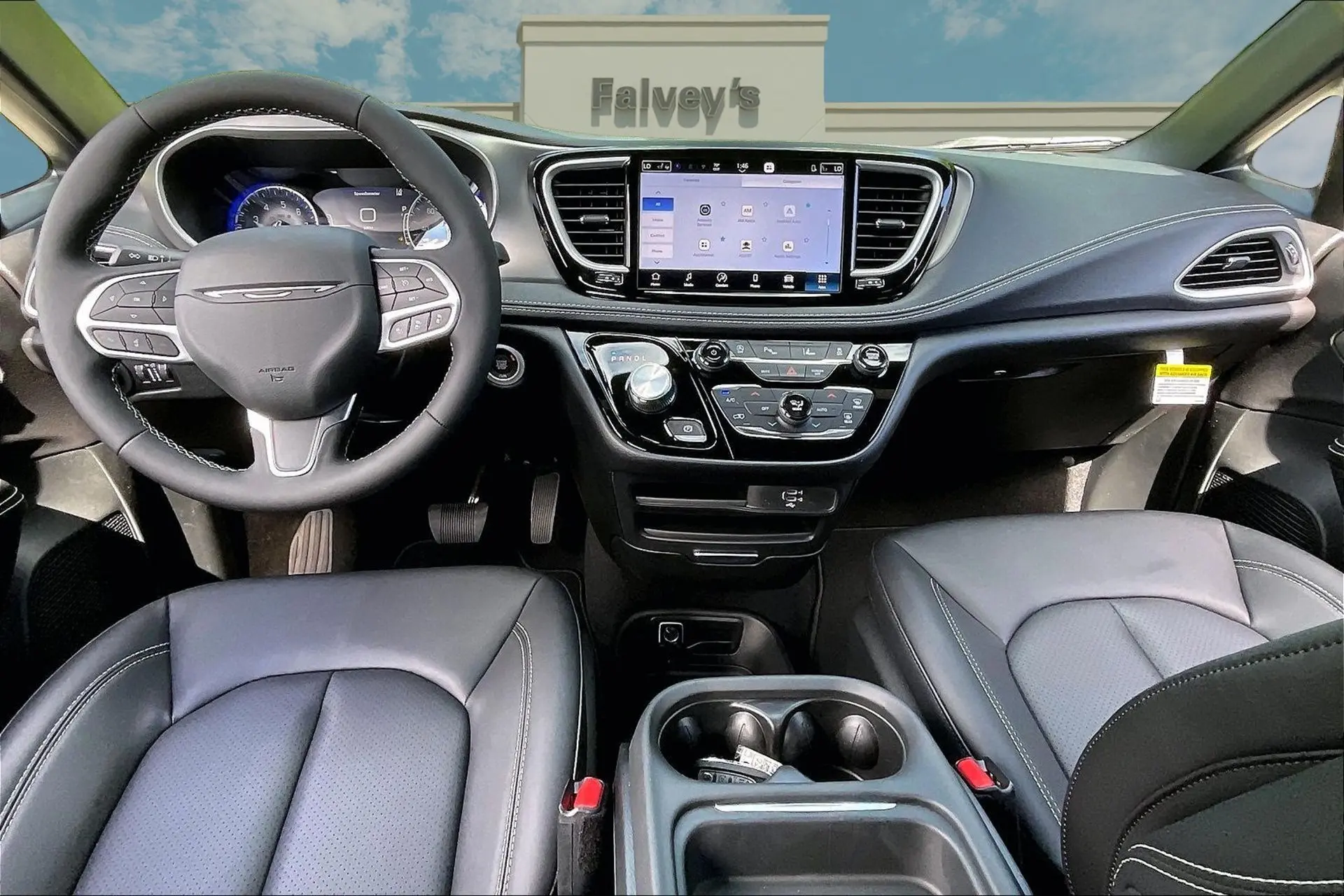 2027 Chrysler Pacifica Select AWD photo 5