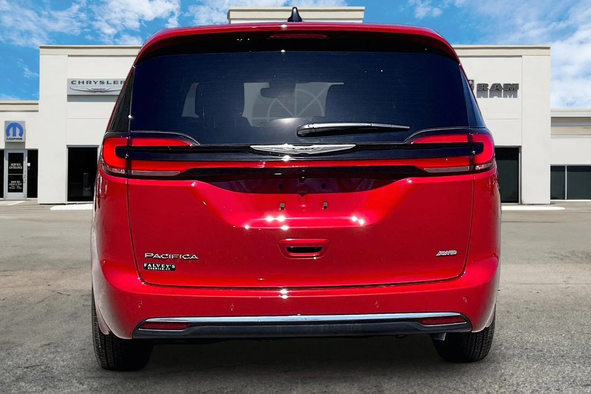 2026 Chrysler Pacifica Select AWD photo 4