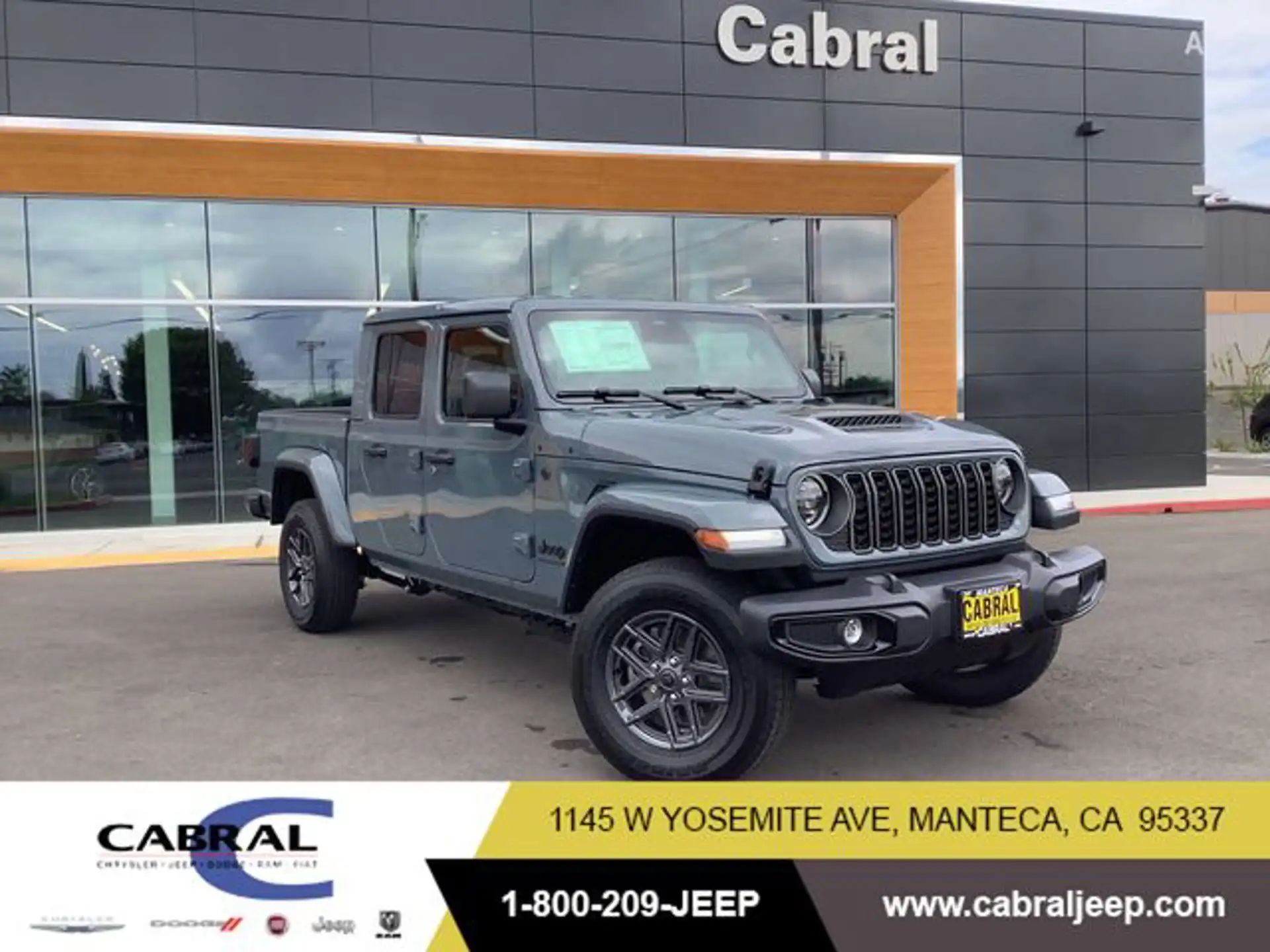 2026 Jeep Gladiator Sport S Auto's photo