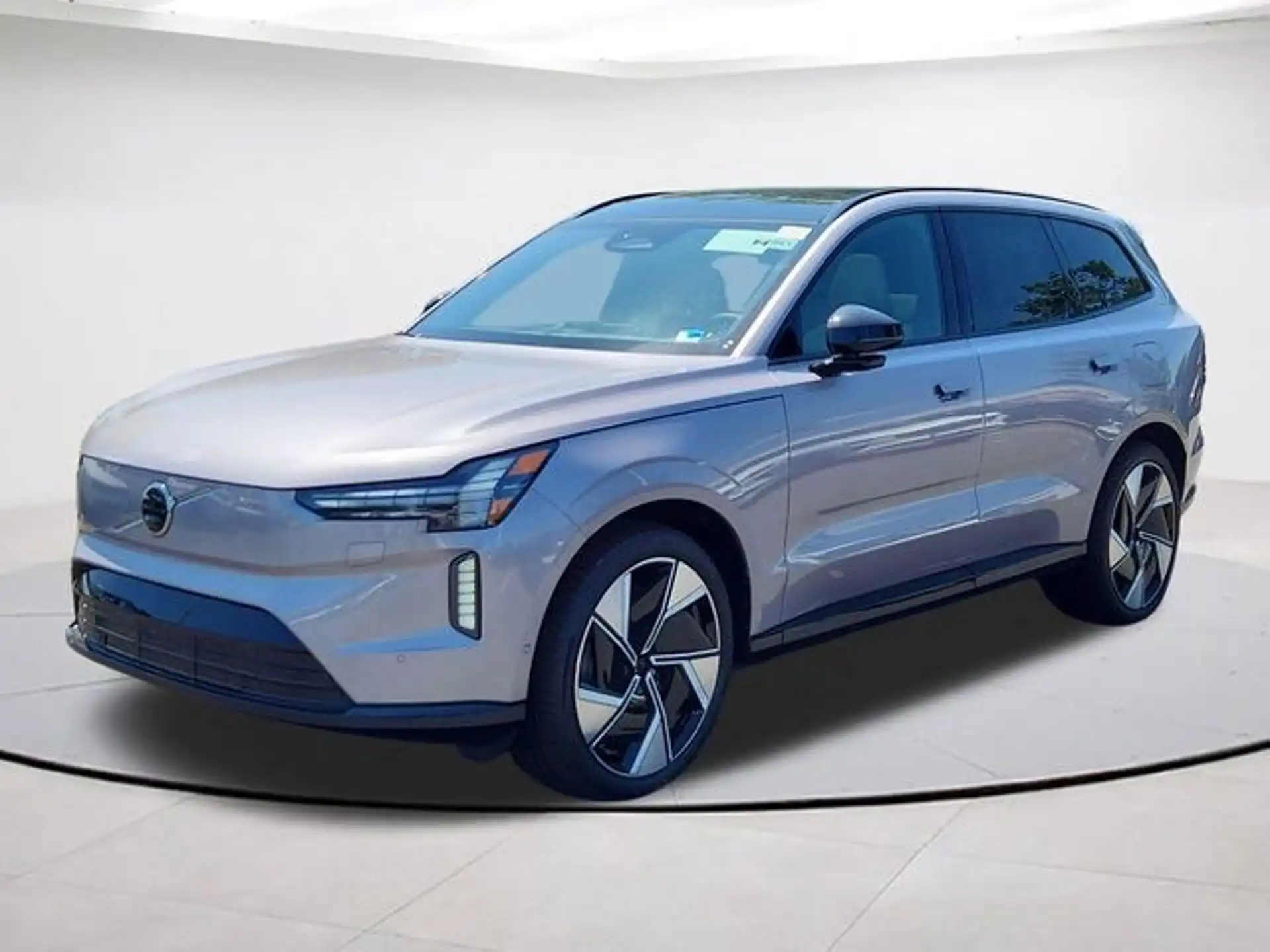 2026 Volvo EX90 Twin Motor Performance Ultra 7-Seater's photo