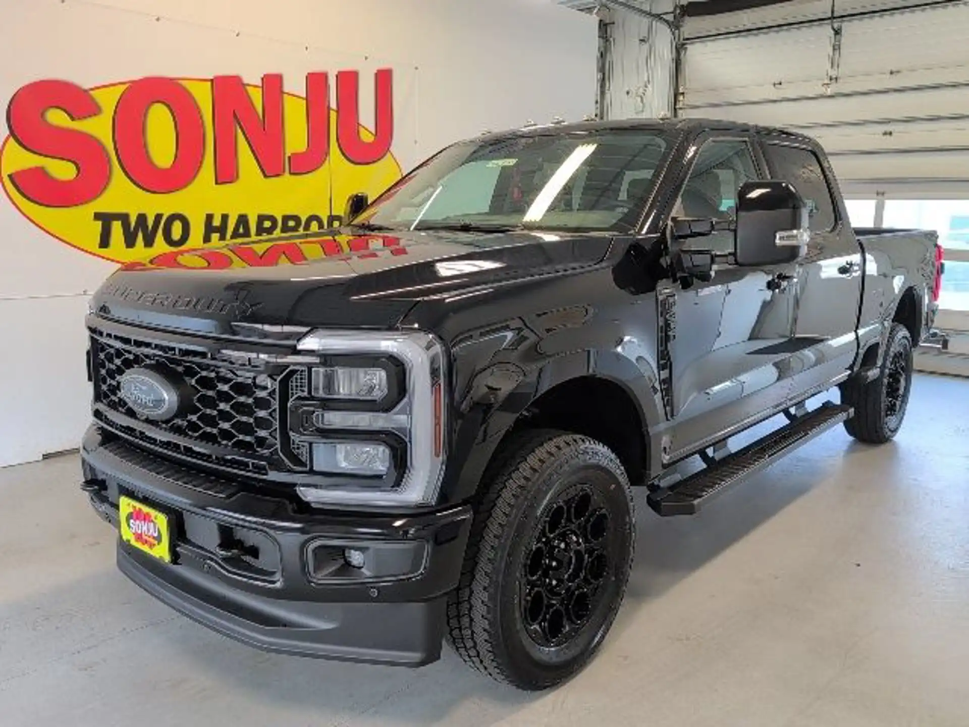 2026 Ford F-350 Lariat 4x4 Crew Cab 6-3/4' Box SRW's photo