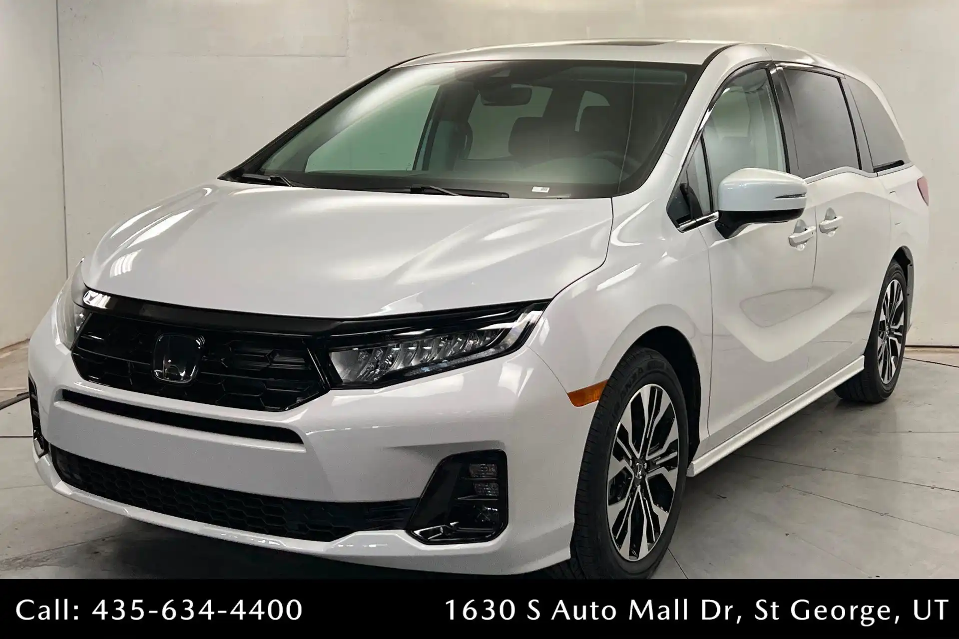 2026 Honda Odyssey Elite's photo