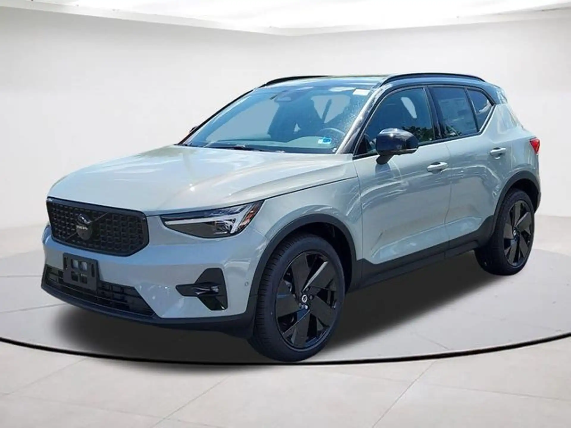 2026 Volvo XC40 B5 Ultra Ultra Black Edition AWD's photo