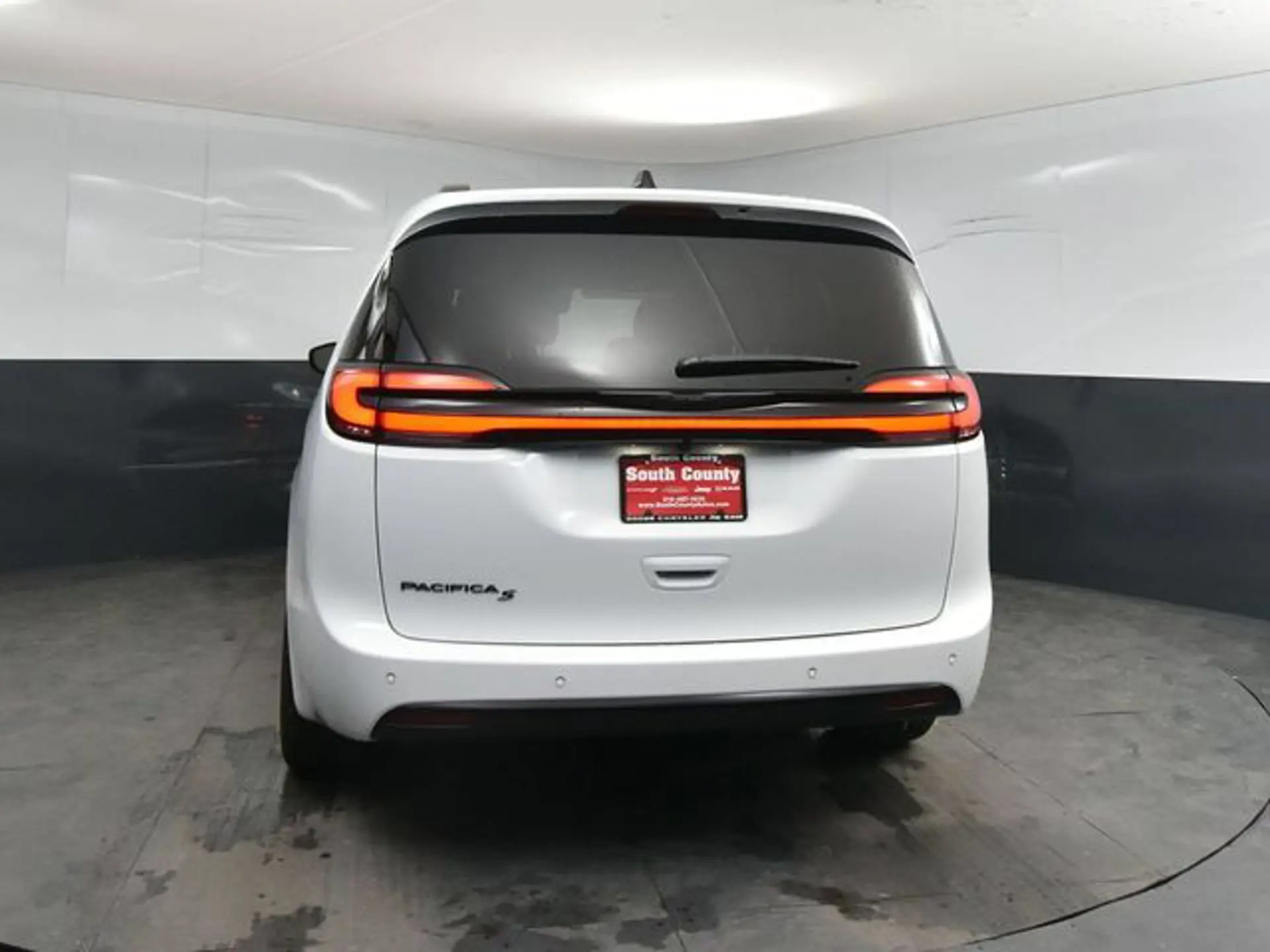 2026 Chrysler Pacifica Select photo 4