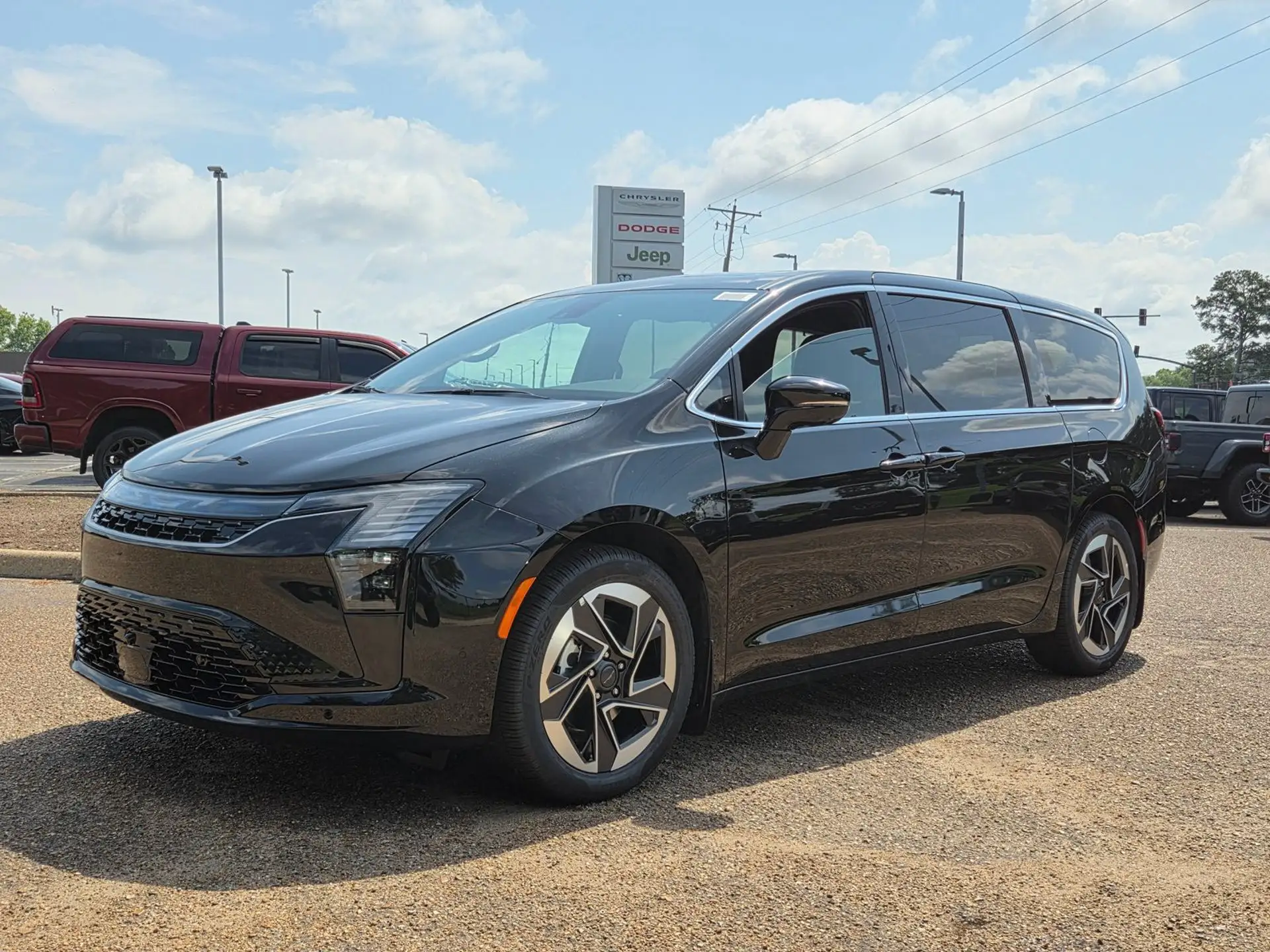 2027 Chrysler Pacifica Limited photo 1