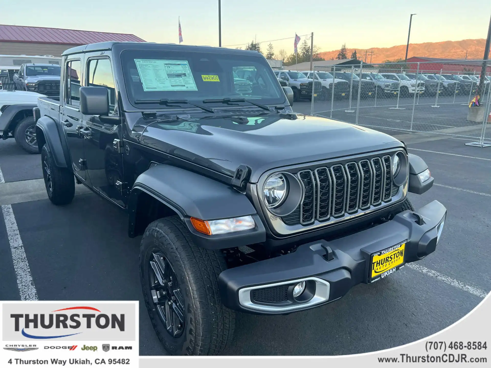 2026 Jeep Gladiator Sport S Auto's photo