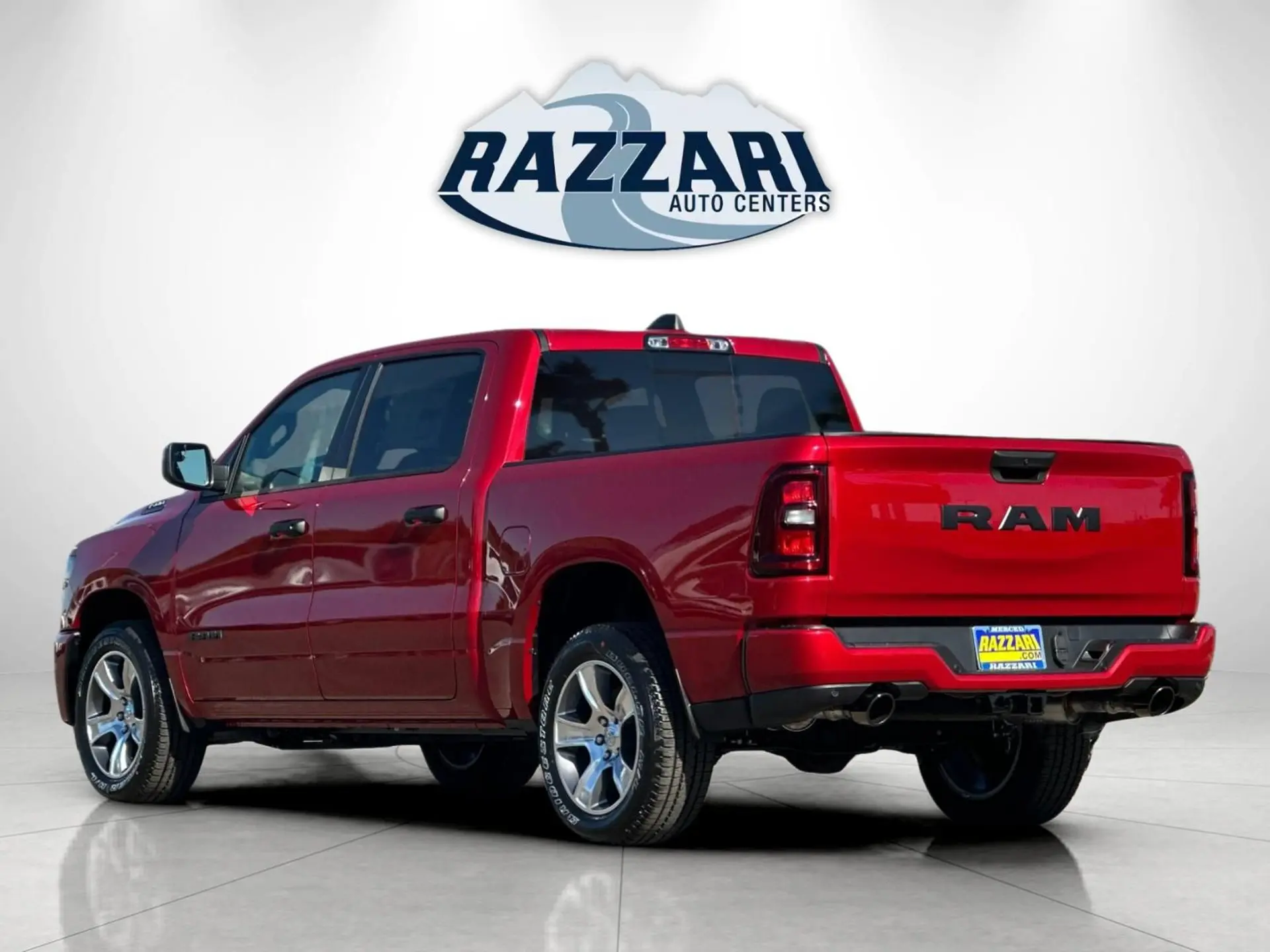 2026 RAM 1500 Express Crew Cab 5'7 photo 5