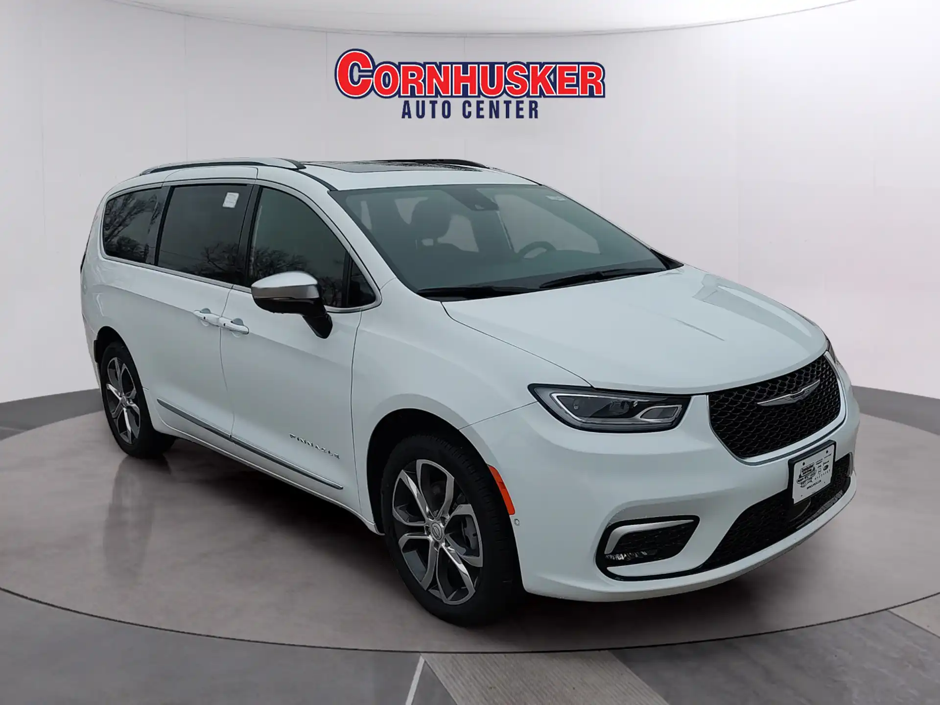 2026 Chrysler Pacifica Pinnacle AWD's photo