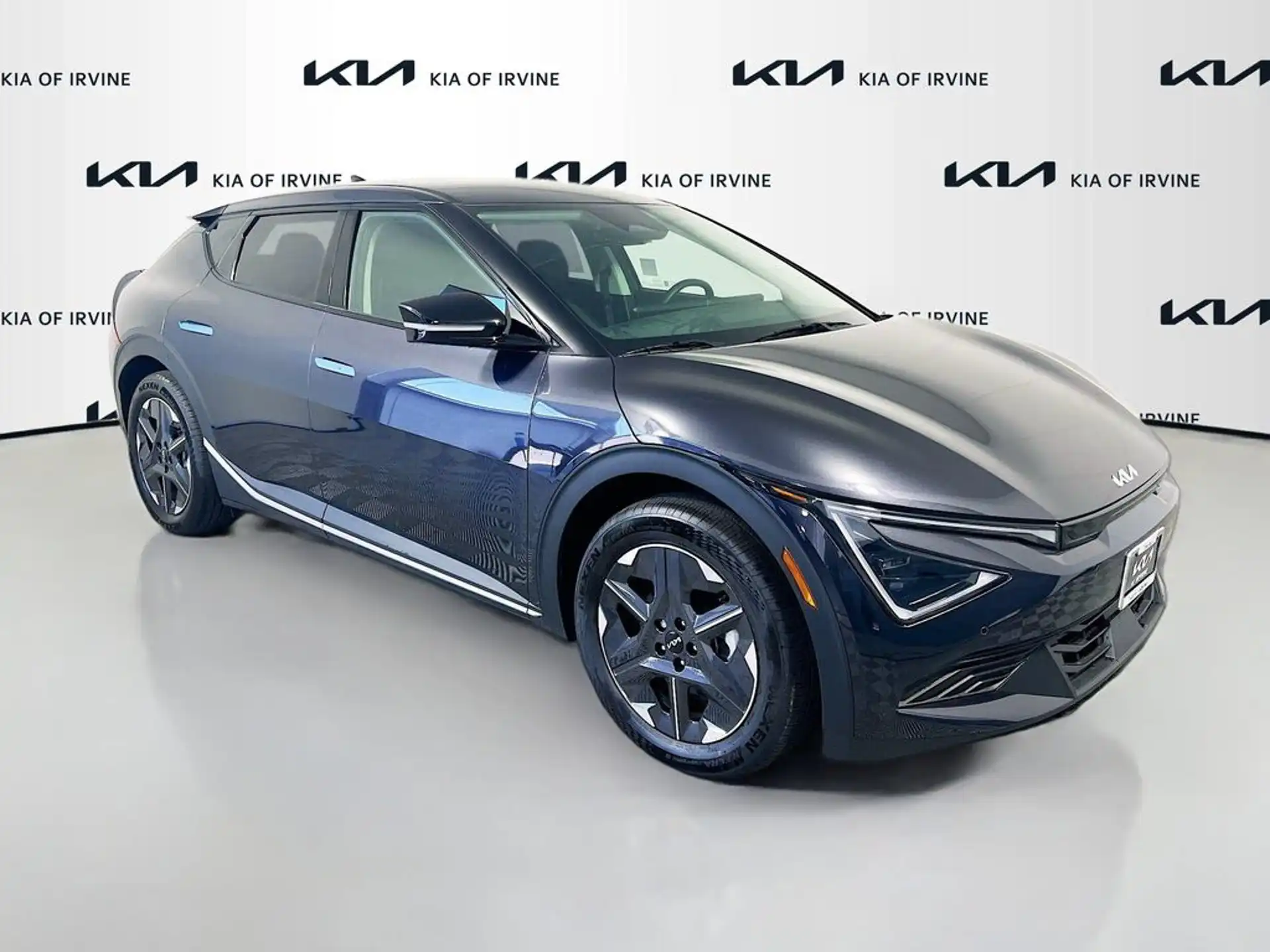 2026 Kia EV6 Light L/R's photo