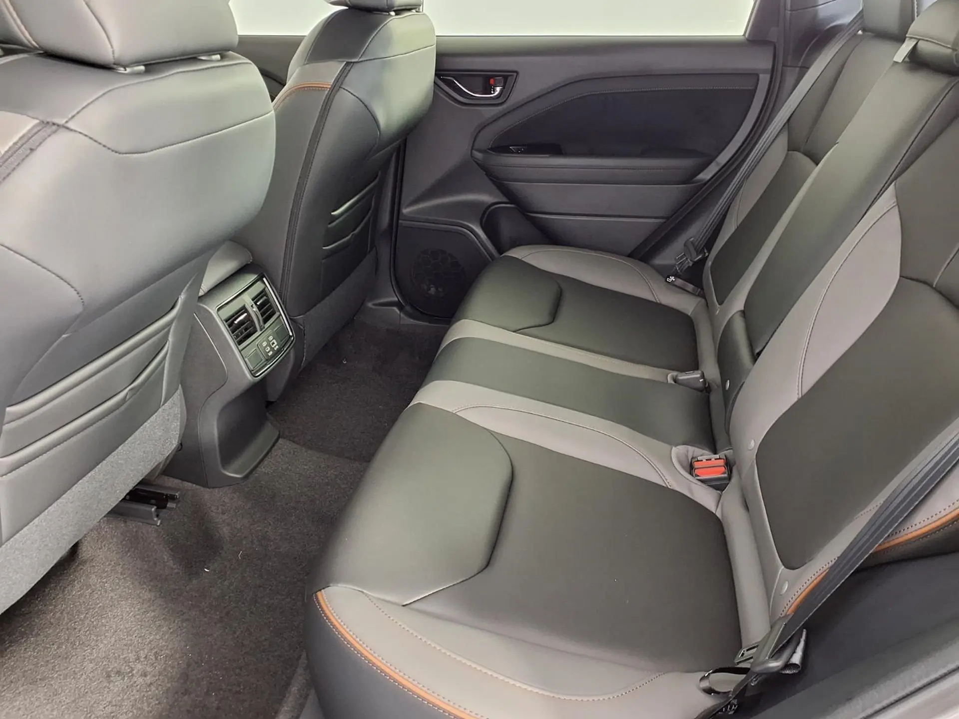 2026 Subaru Forester undefined photo 5