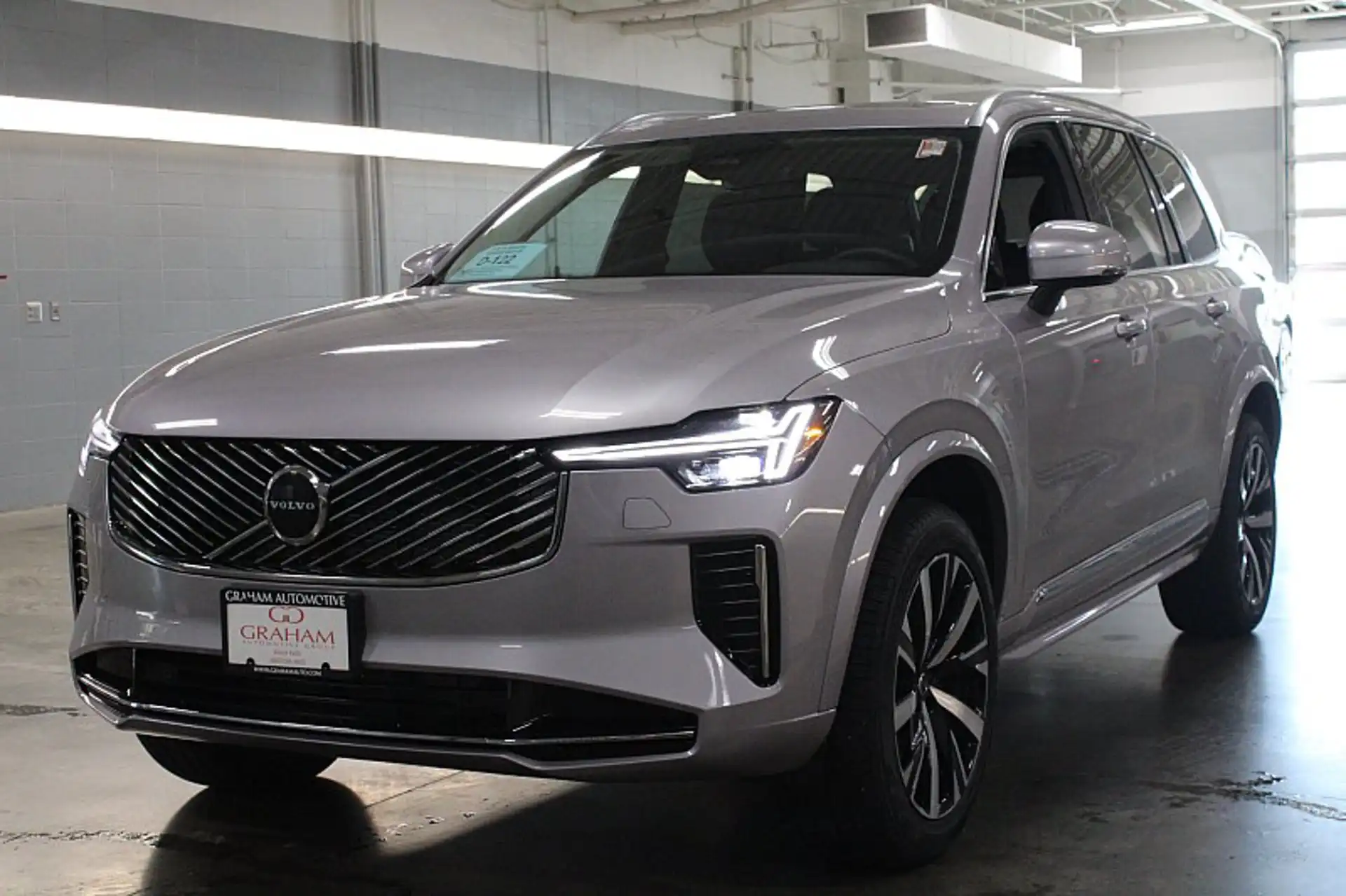 2026 Volvo XC90 B6 Core Bright 4WD's photo