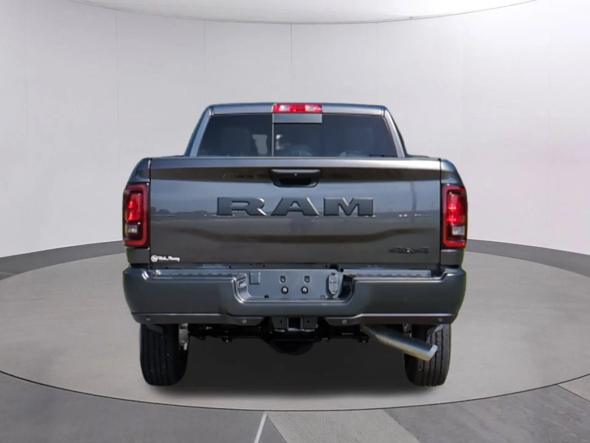 2026 RAM 2500 Tradesman 4X4 Crew Cab SWB photo 4