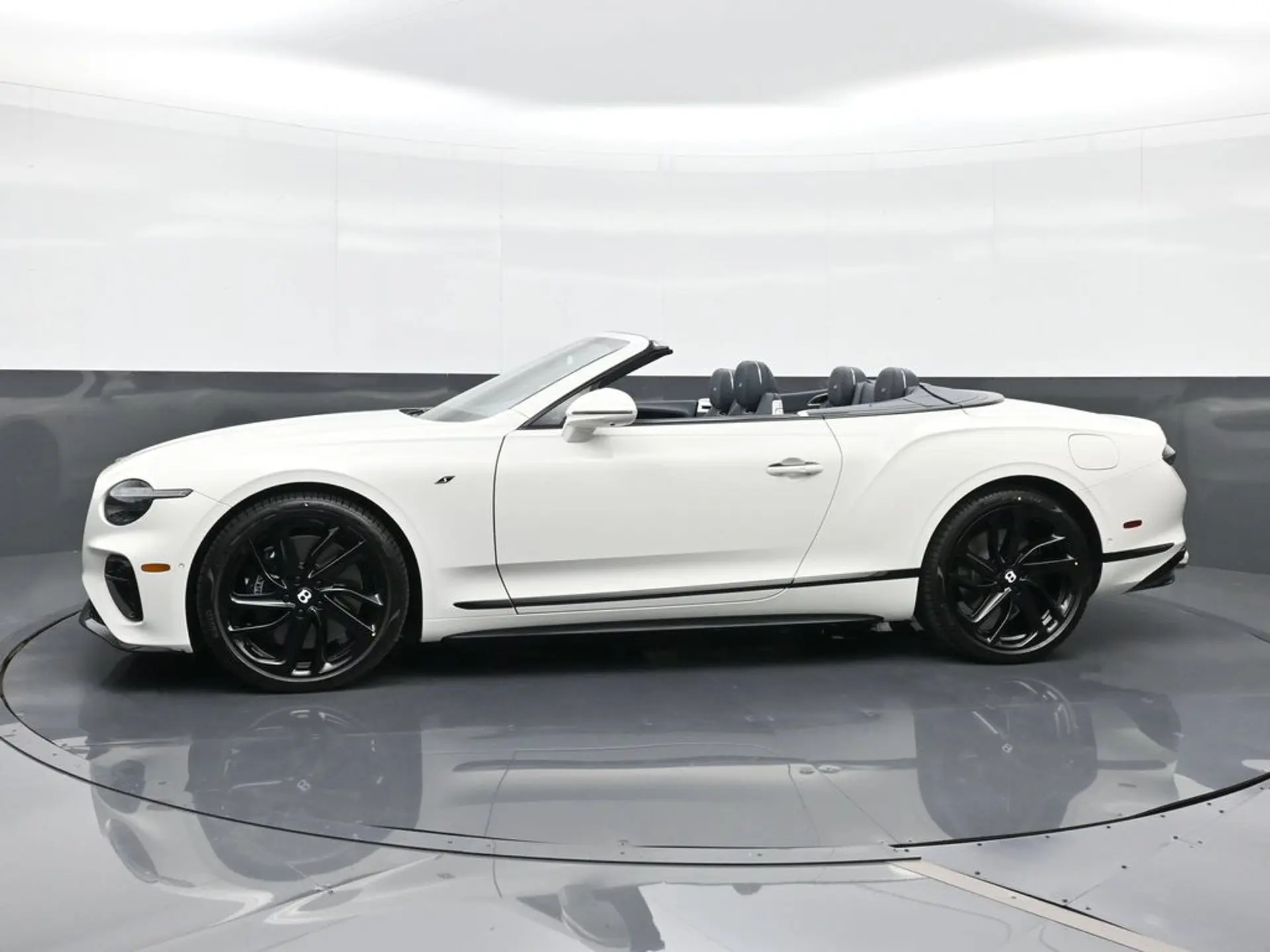 2026 Bentley Continental GT Base photo 5