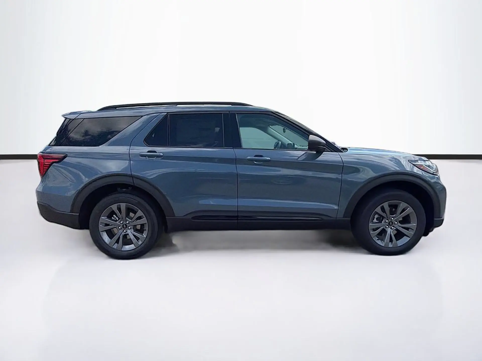 2026 Ford Explorer Active 4WD photo 4