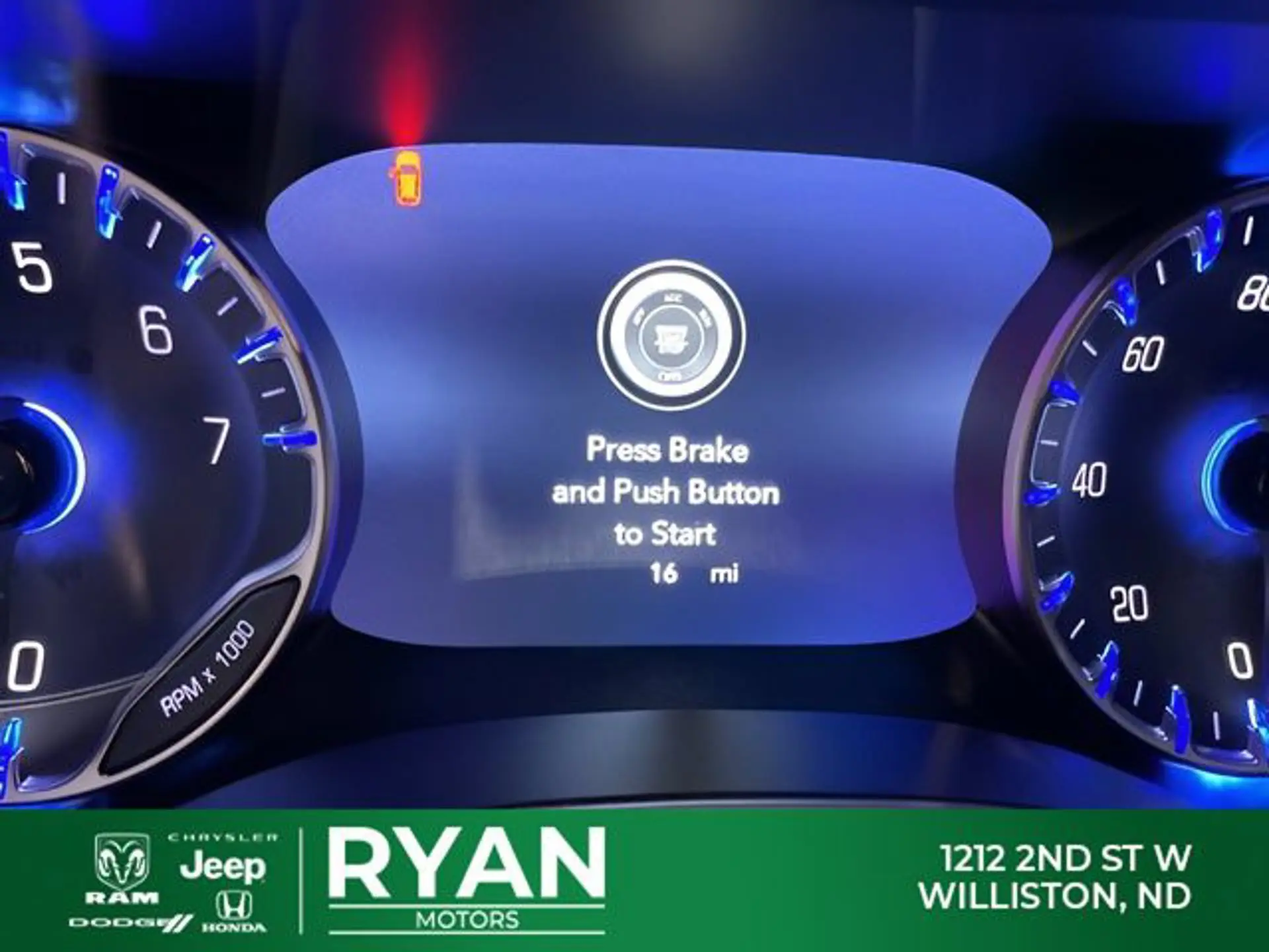2026 Chrysler Pacifica Select AWD photo 3