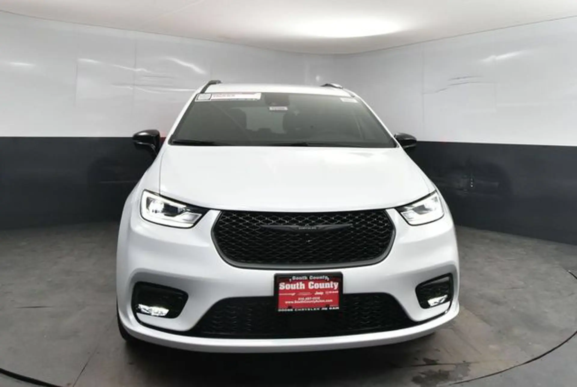2026 Chrysler Pacifica Select photo 3