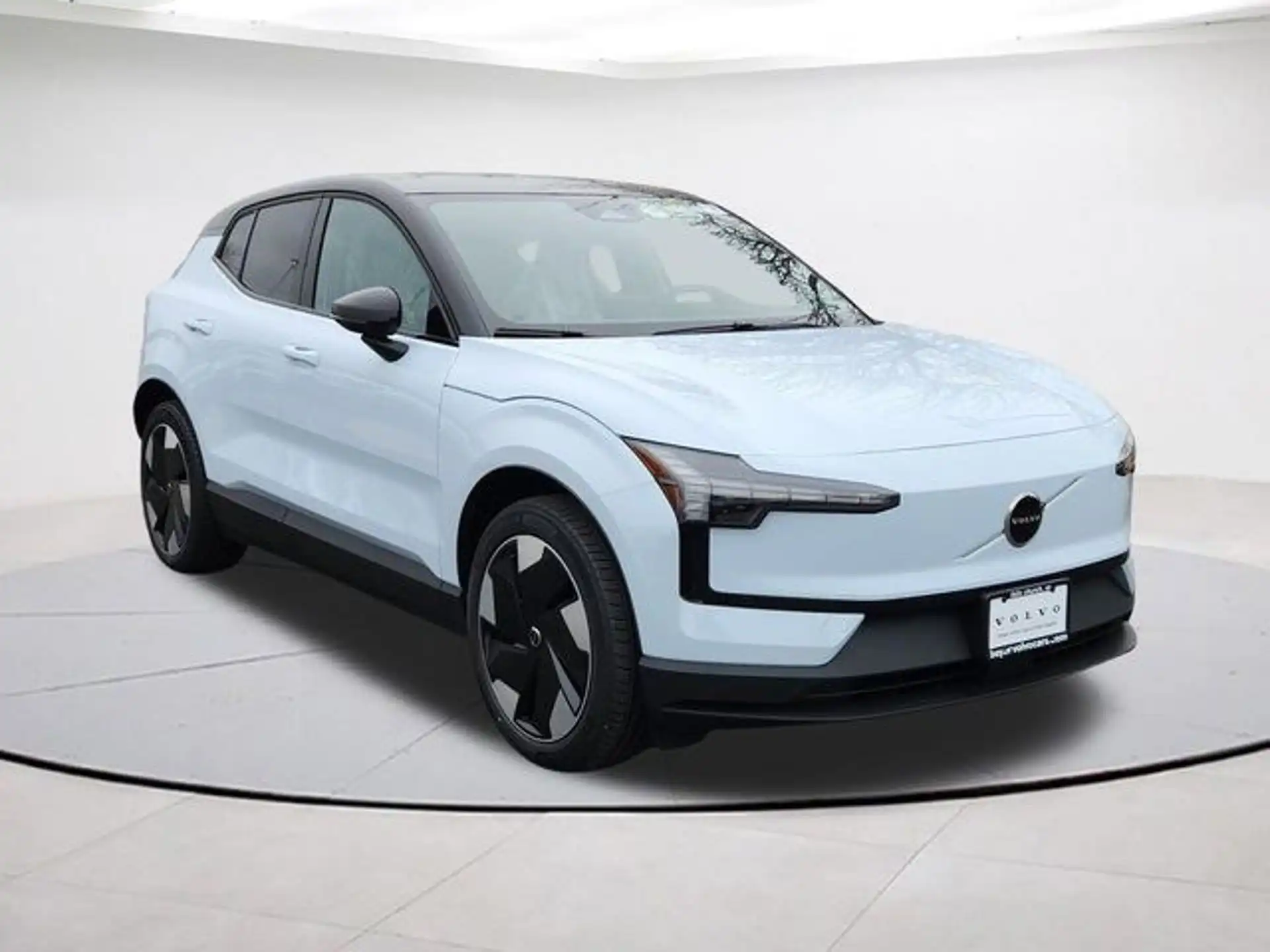 2026 Volvo EX30 Twin Motor Performance Plus's photo
