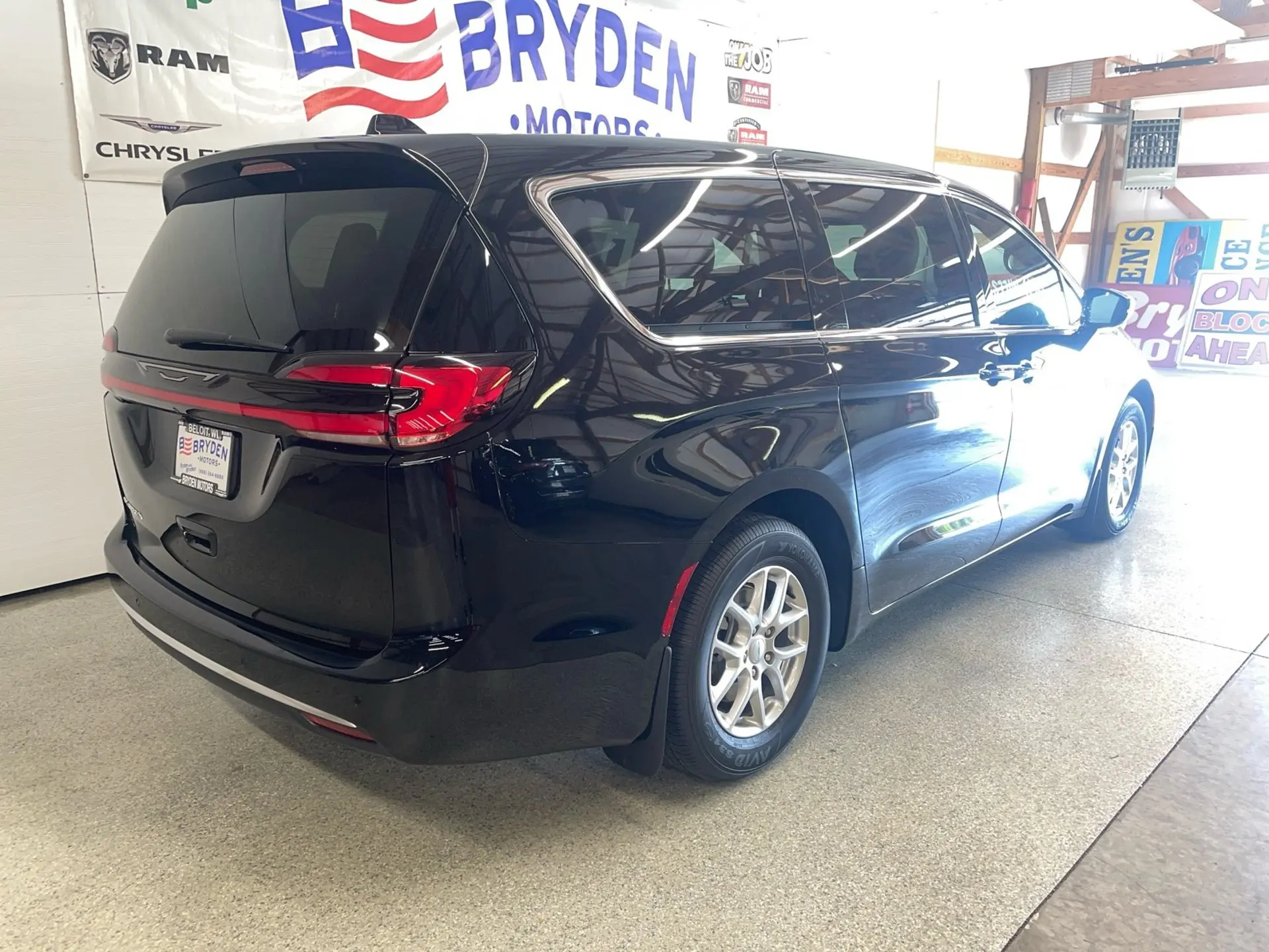 Vehicle Image 2