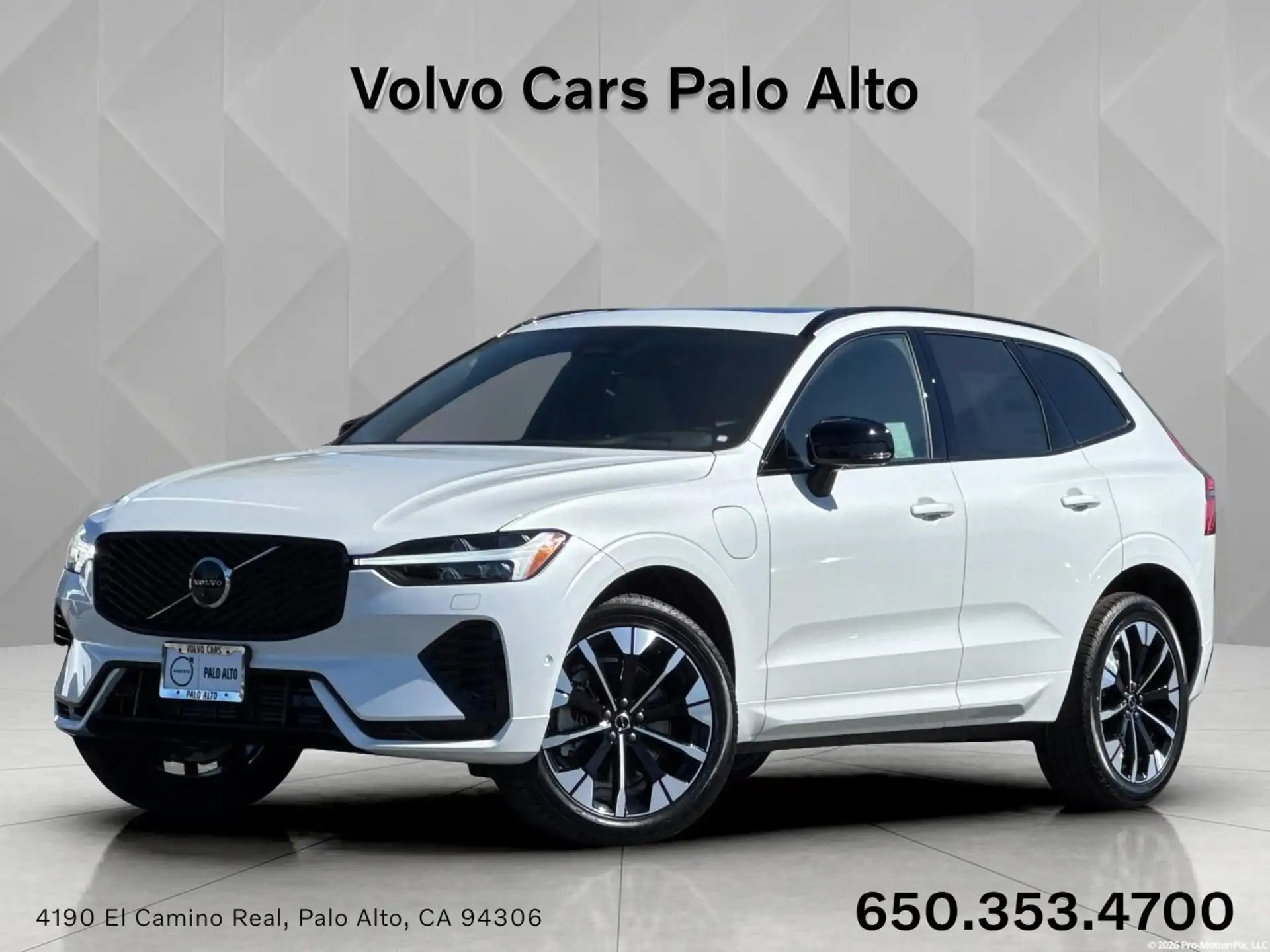2026 Volvo XC60 T8 Plus Dark AWD's photo