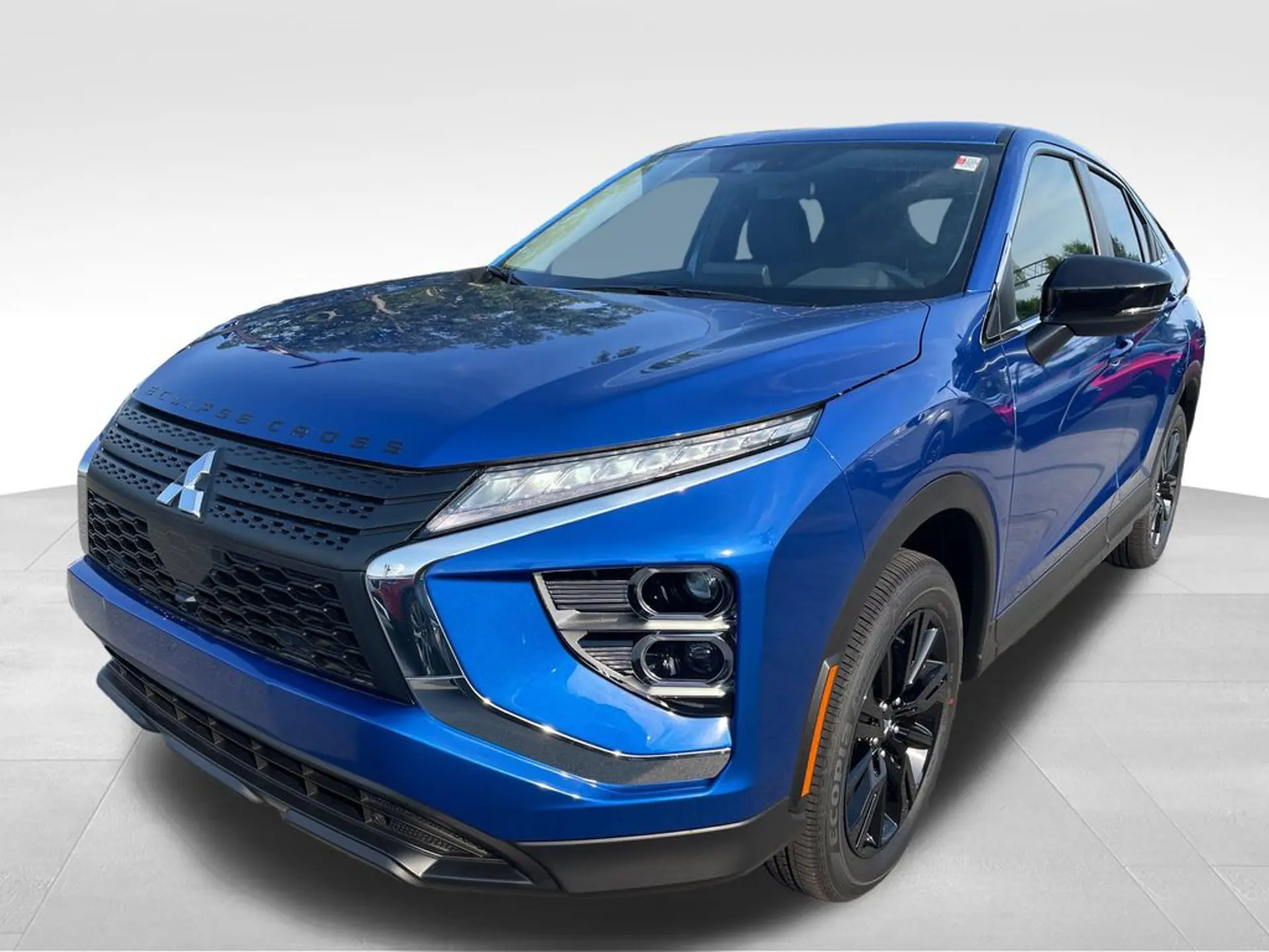 2026 Mitsubishi Eclipse Cross LE S-AWC photo 3