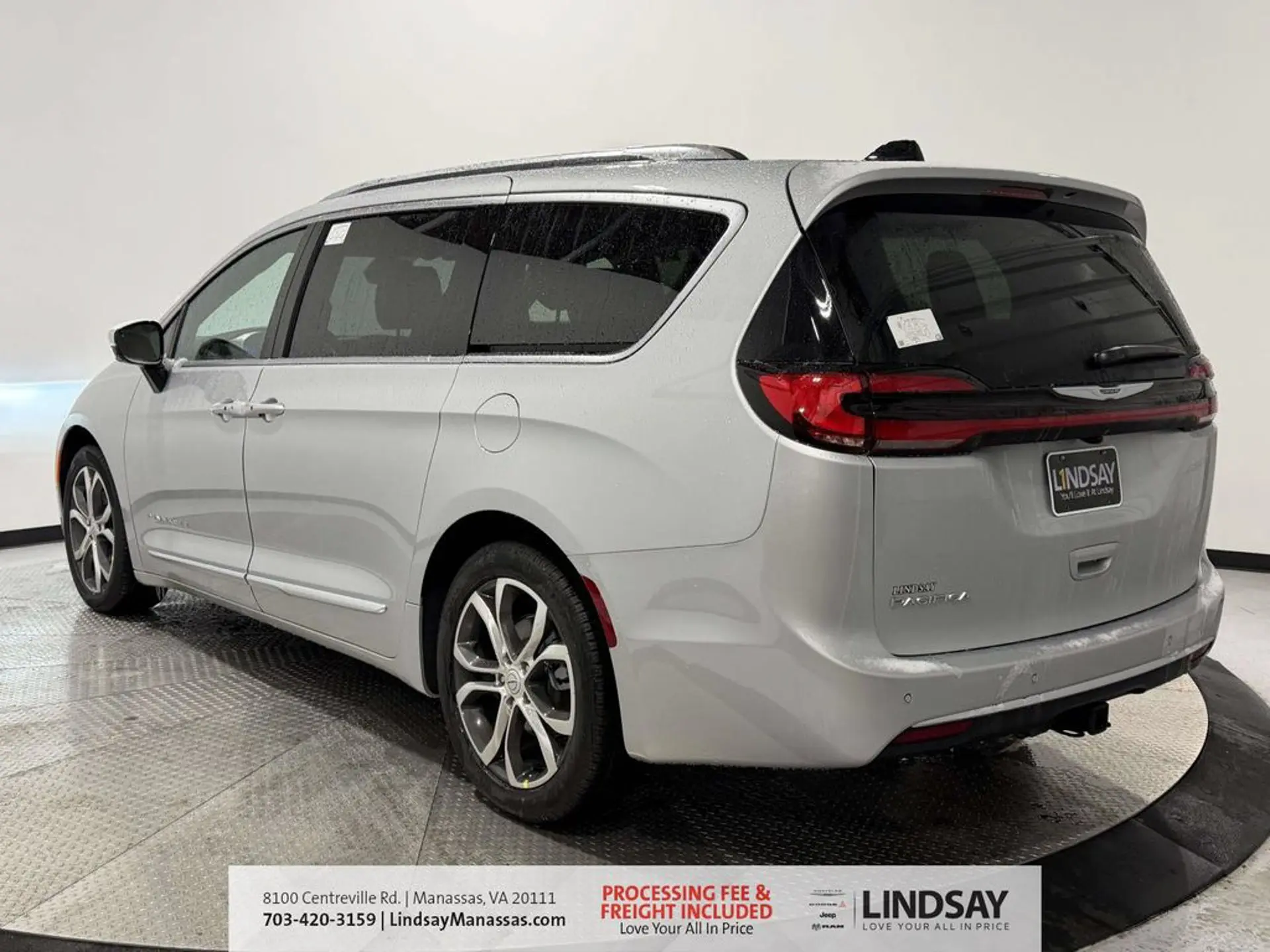 2026 Chrysler Pacifica Pinnacle photo 5