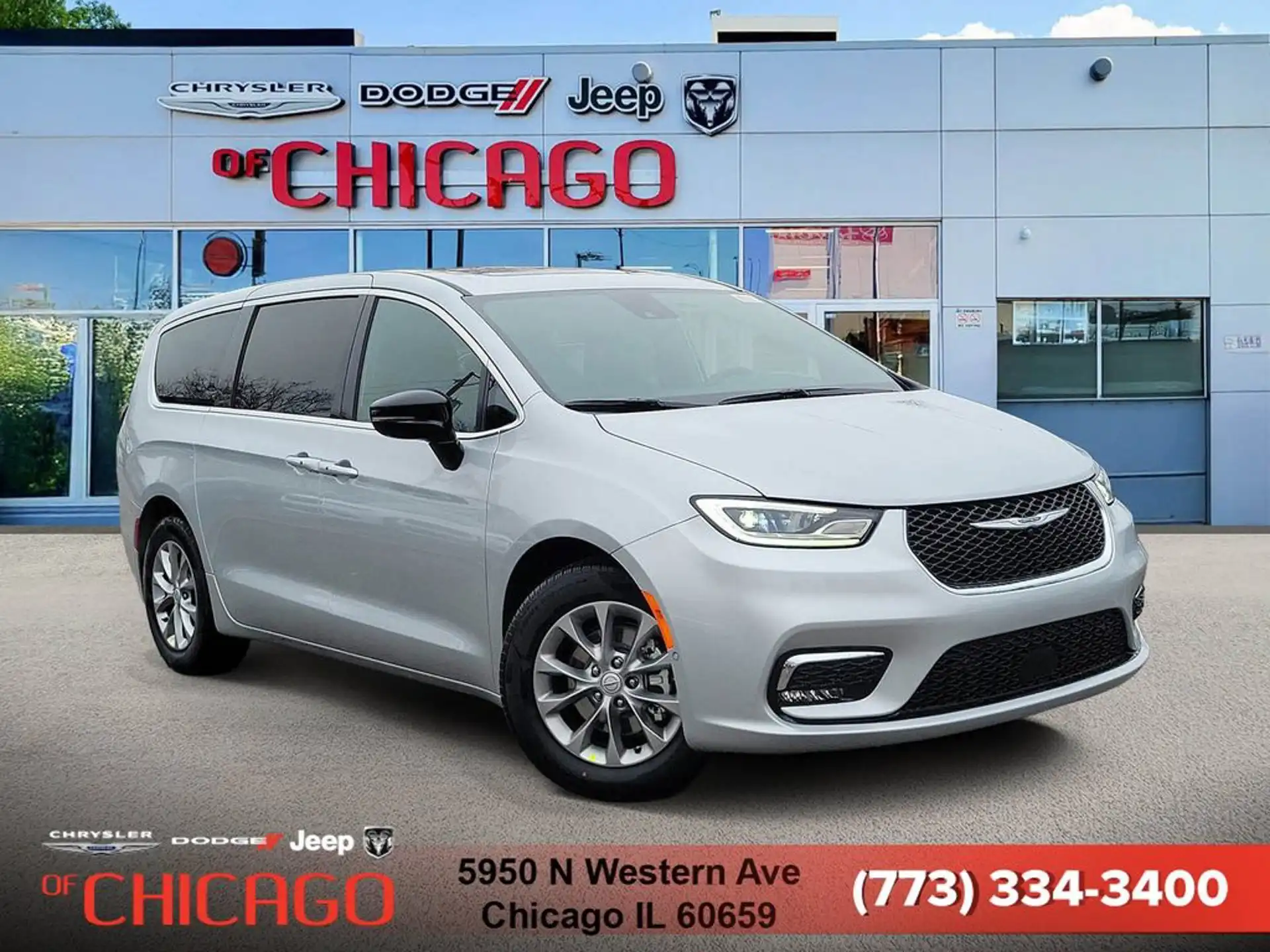 2026 Chrysler Pacifica Limited's photo