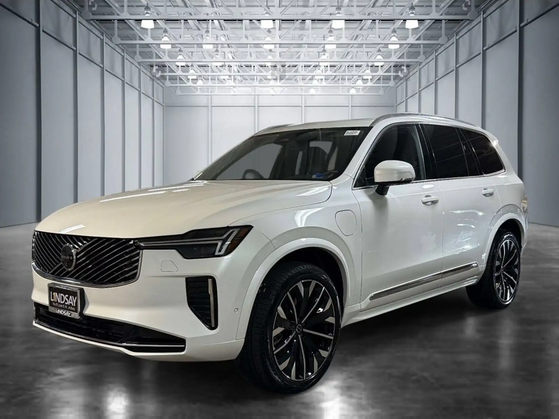 2025 Volvo XC90 T8 Recharge Plus Bright 7-Seat 4WD's photo