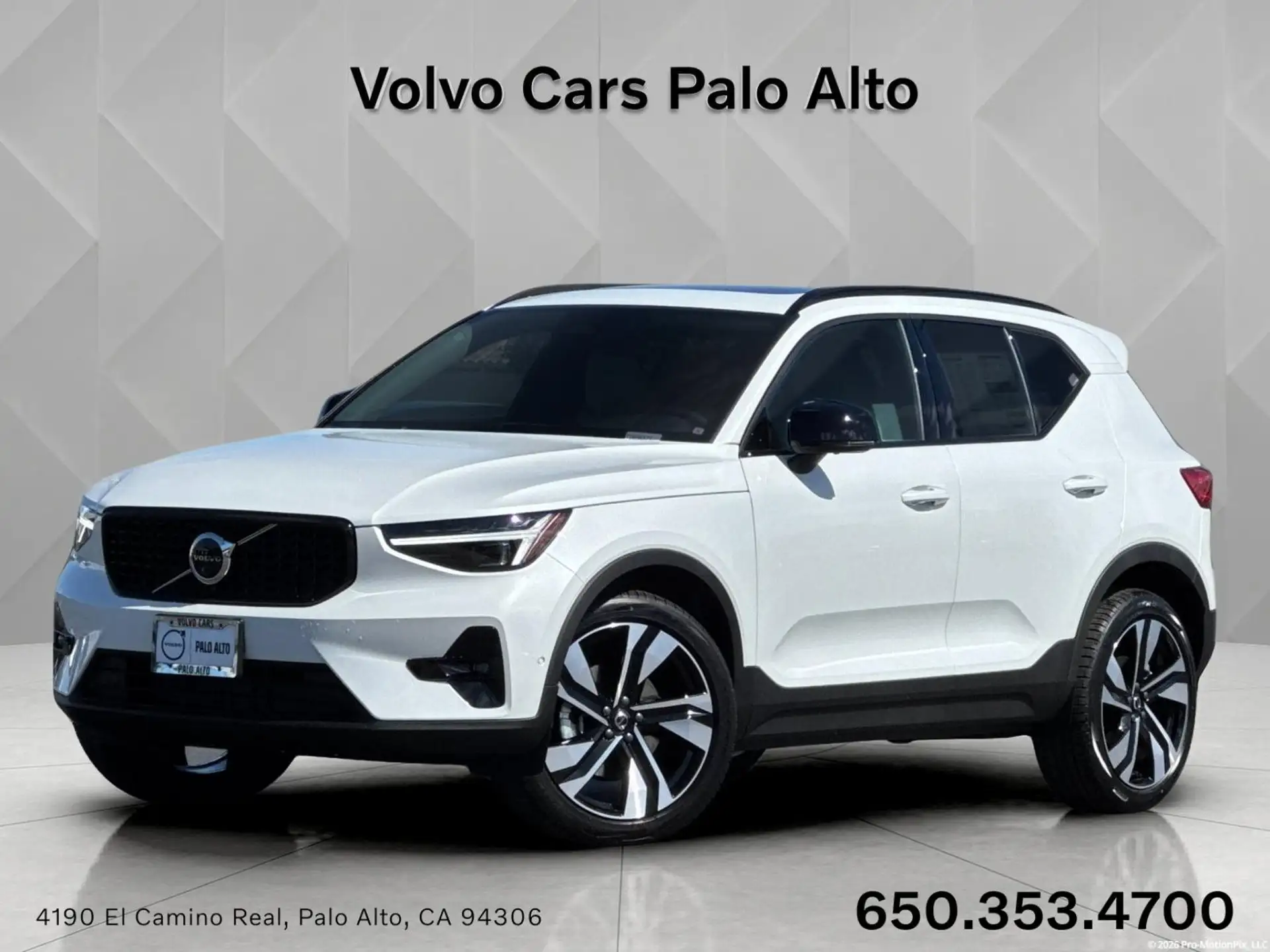2026 Volvo XC40 B5 Ultra Dark AWD's photo