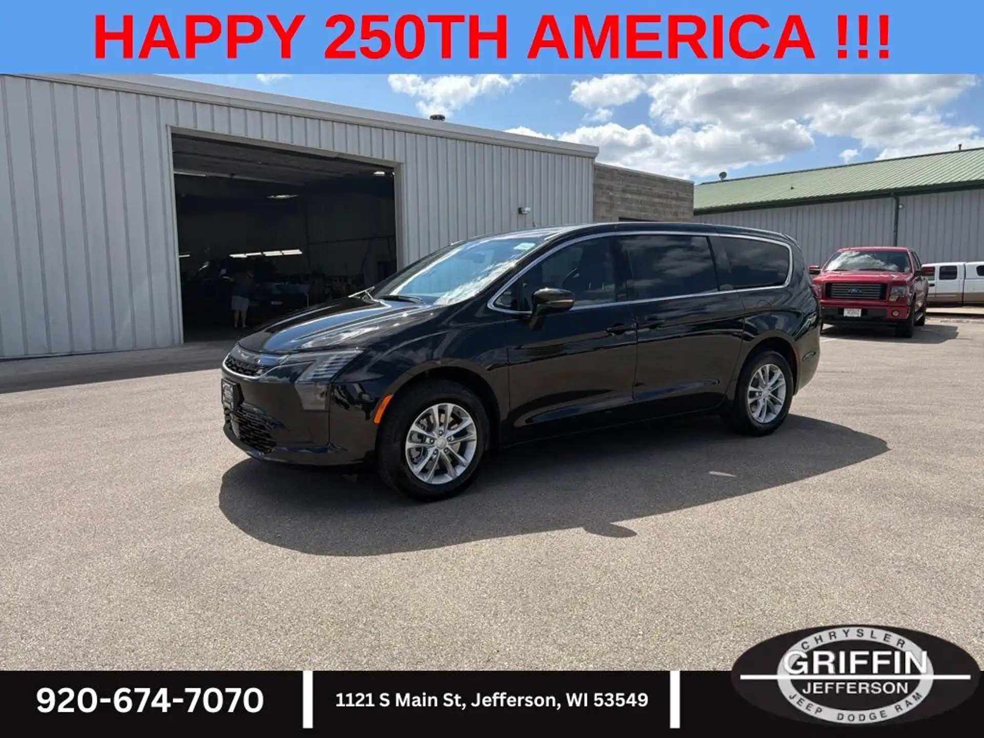 2027 Chrysler Pacifica Select AWD's photo