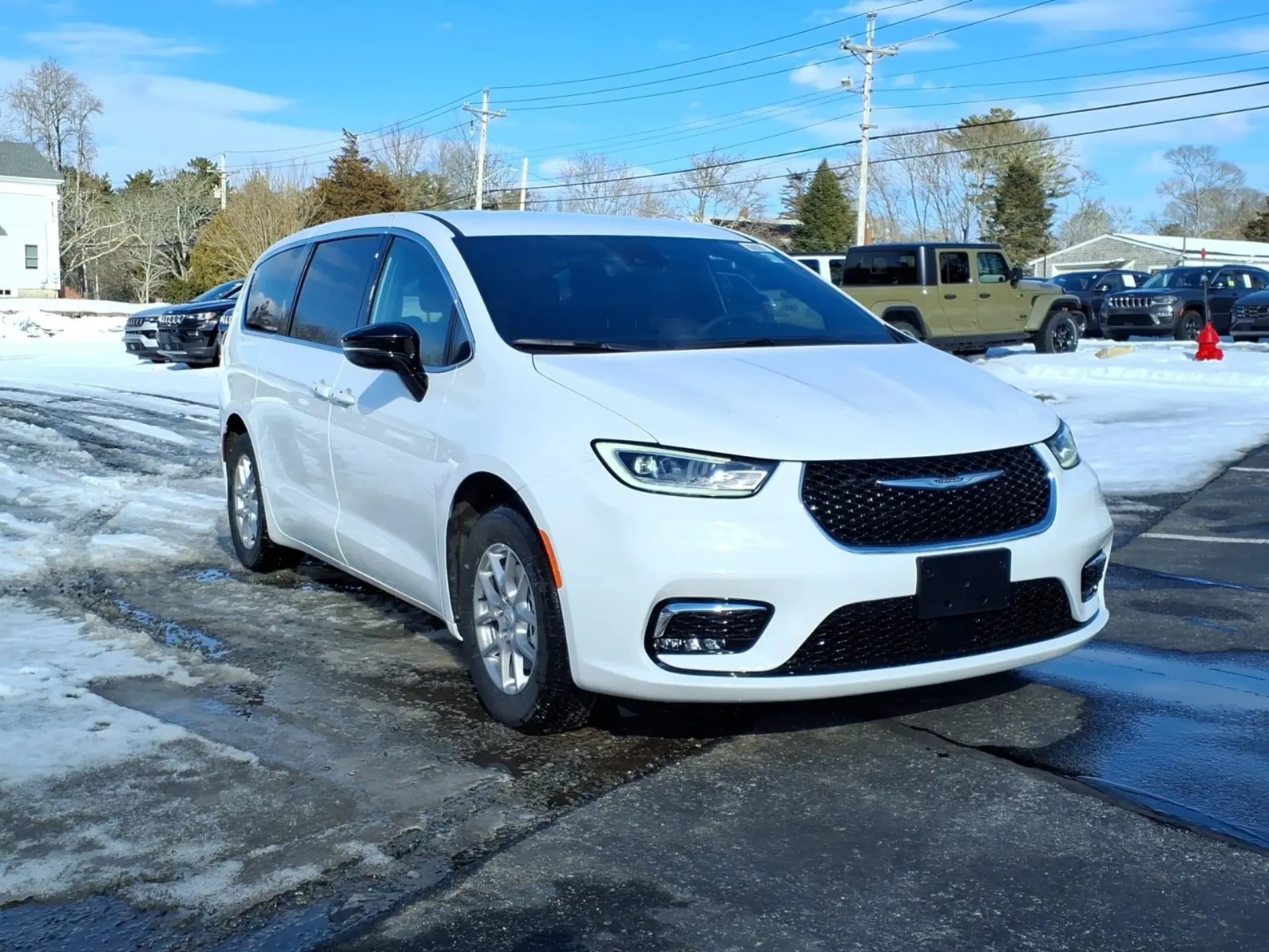 2026 Chrysler Pacifica Select photo 3