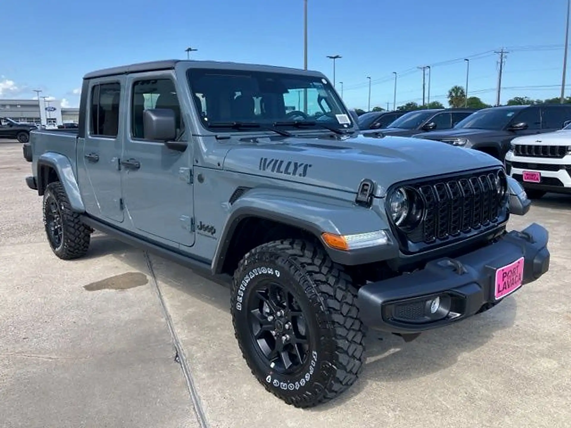 2026 Jeep Gladiator Willys Auto's photo