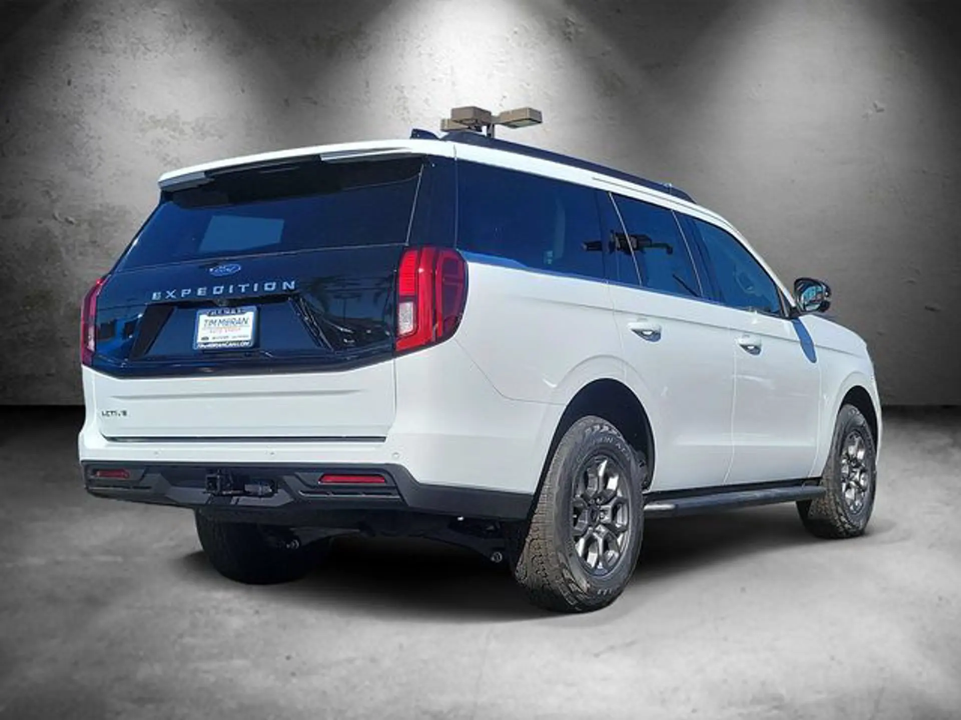 2026 Ford Expedition Active photo 3