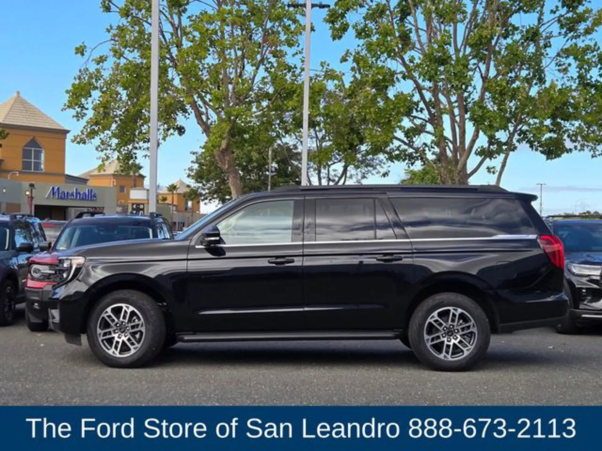 2026 Ford Expedition Active MAX 4x4 photo 3