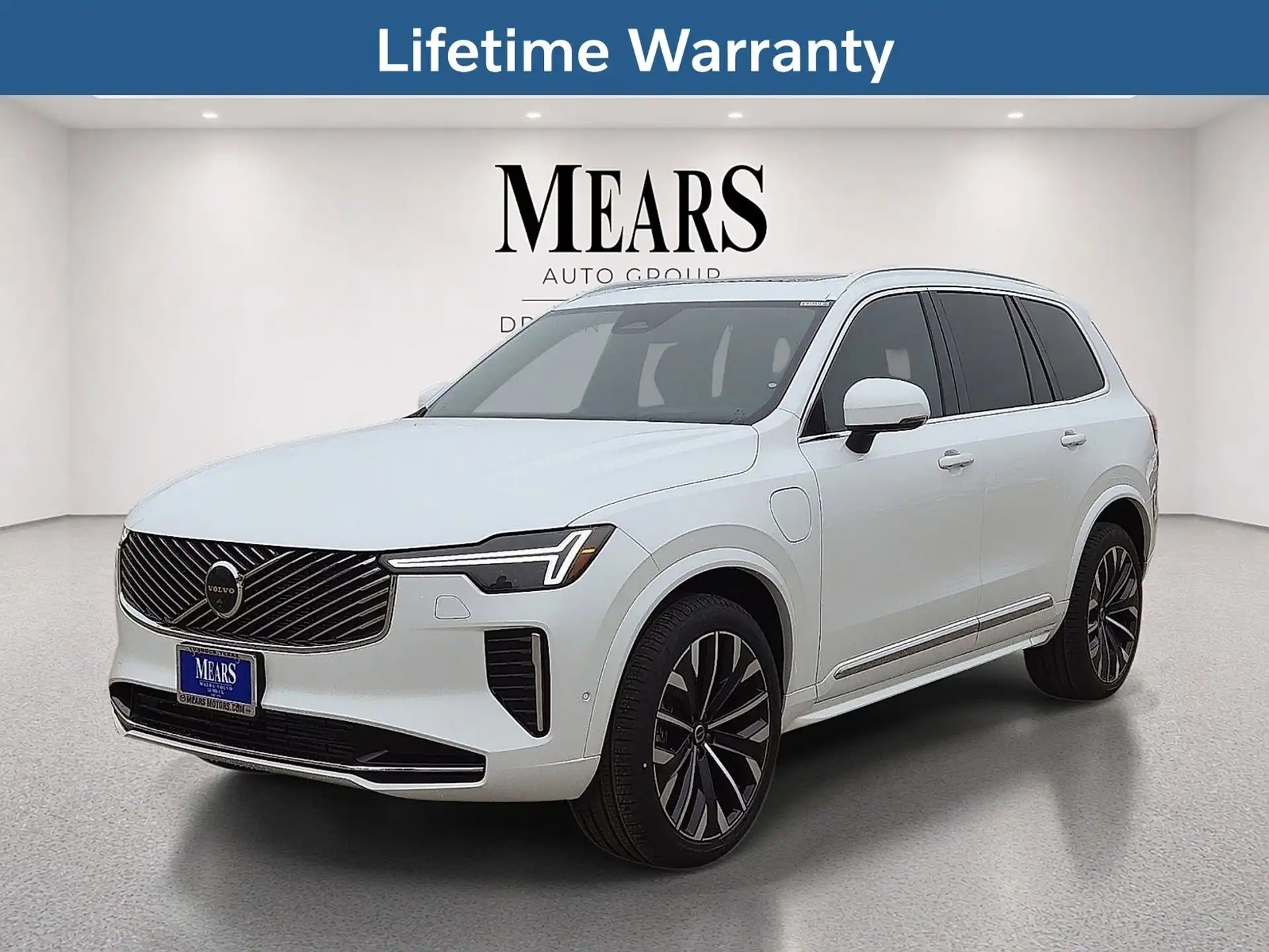 2026 Volvo XC90 T8 Recharge Ultra Bright 4WD's photo