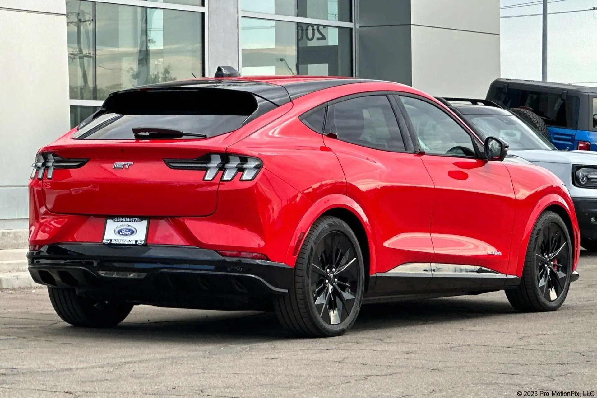 2026 Ford Mustang-Mach-e GT photo 4