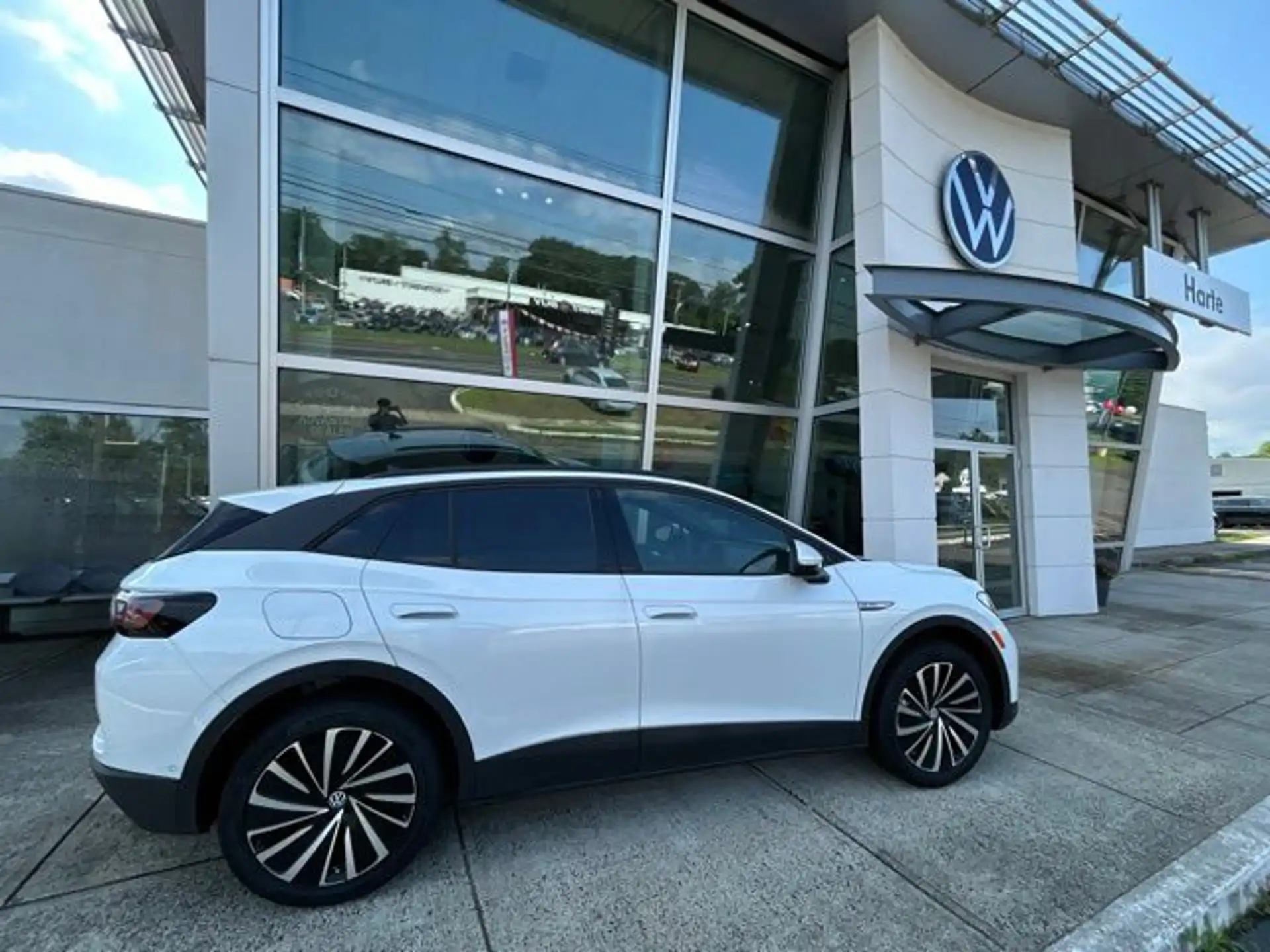 2026 Volkswagen ID.4 ID.4 AWD PRO's photo