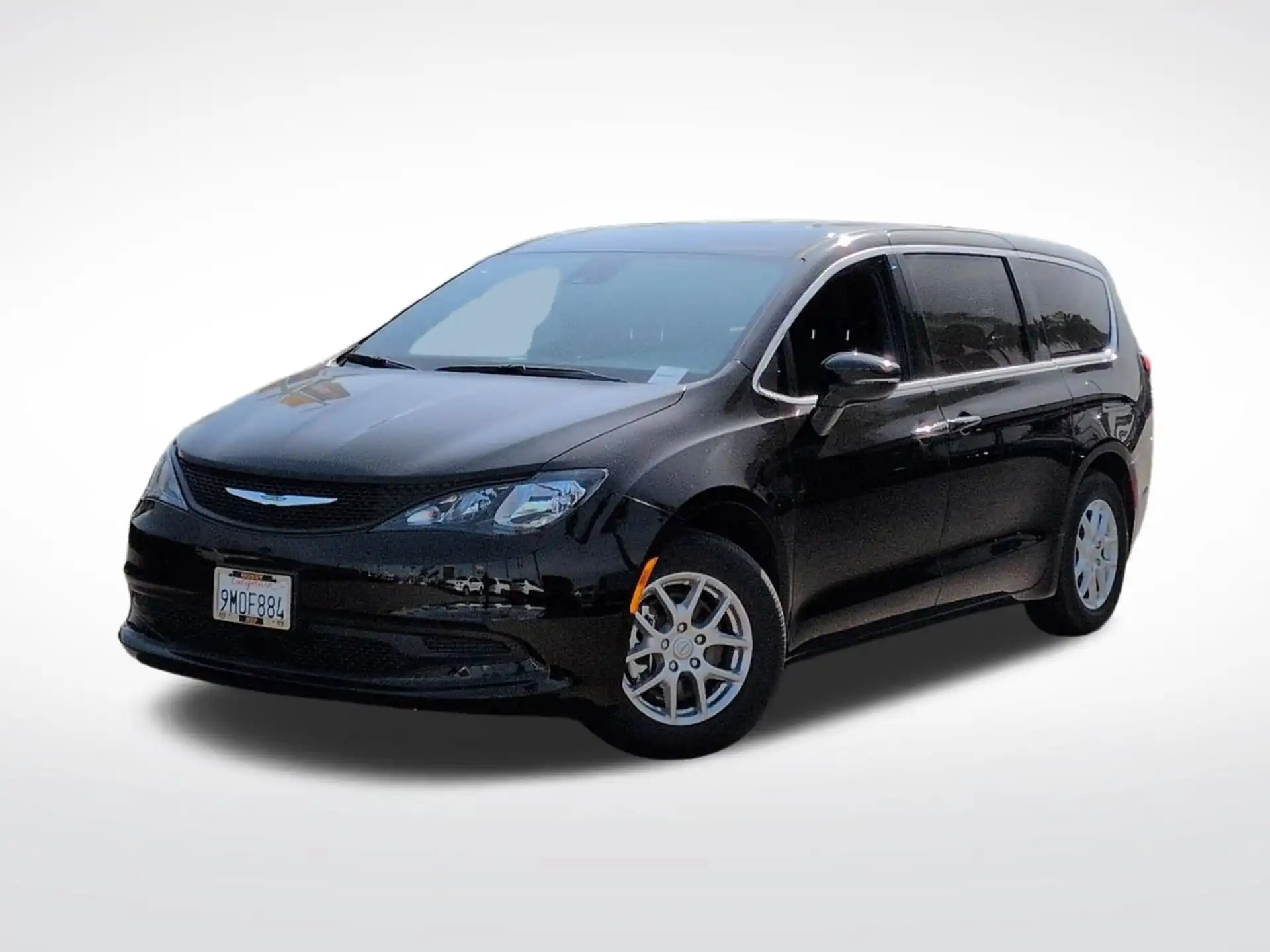 2026 Chrysler Voyager LX's photo