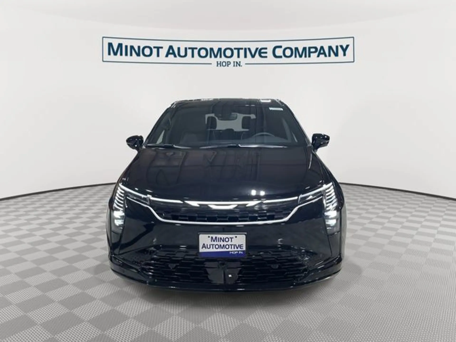 2027 Chrysler Pacifica Limited AWD photo 3