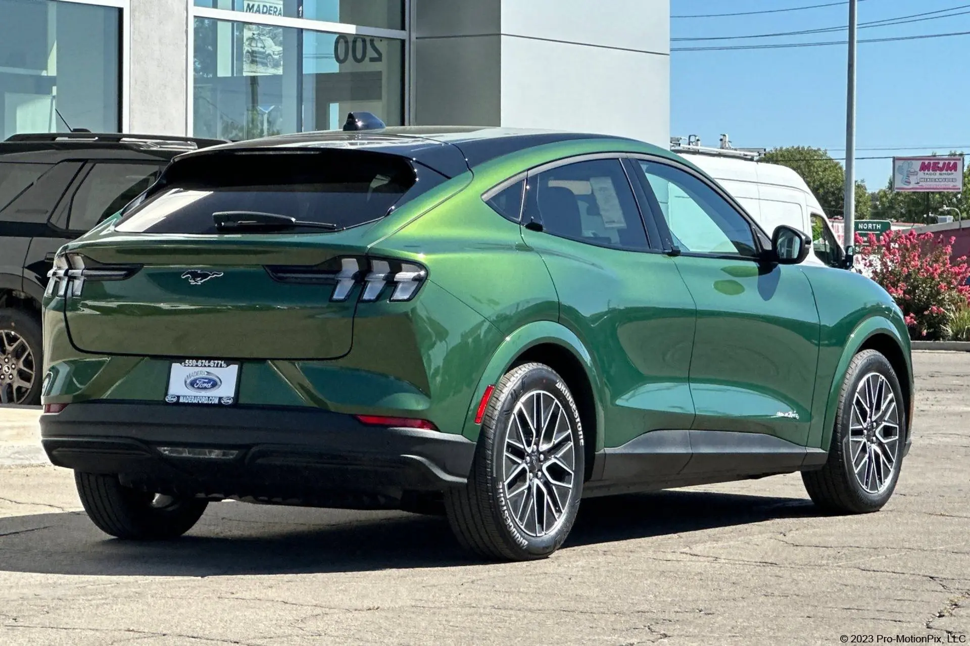 2026 Ford Mustang-Mach-e Premium photo 4