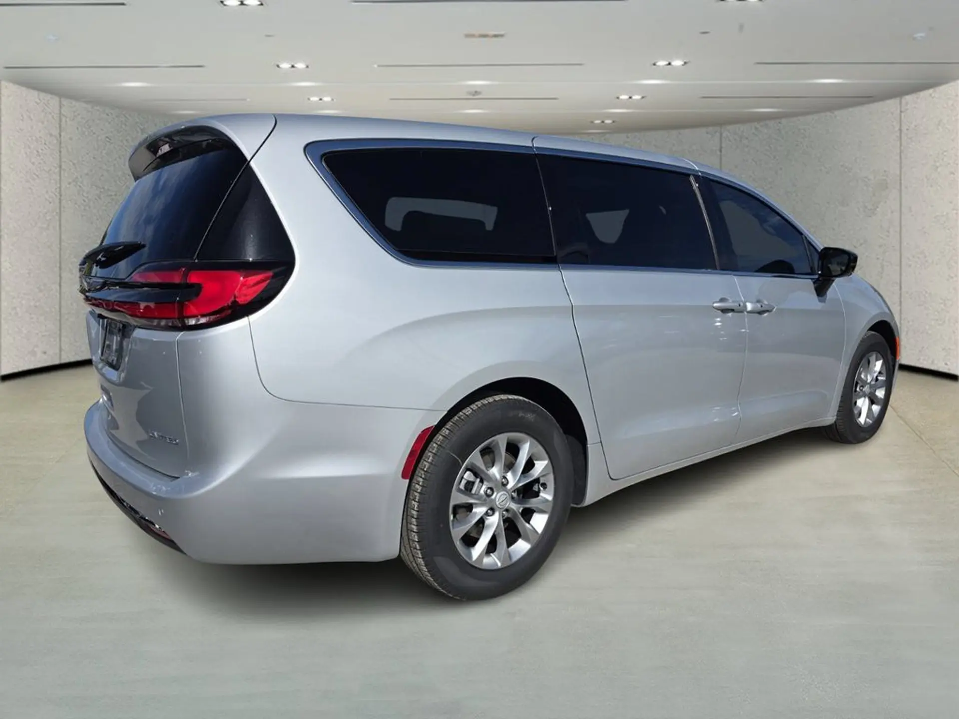 2026 Chrysler Pacifica Limited photo 4