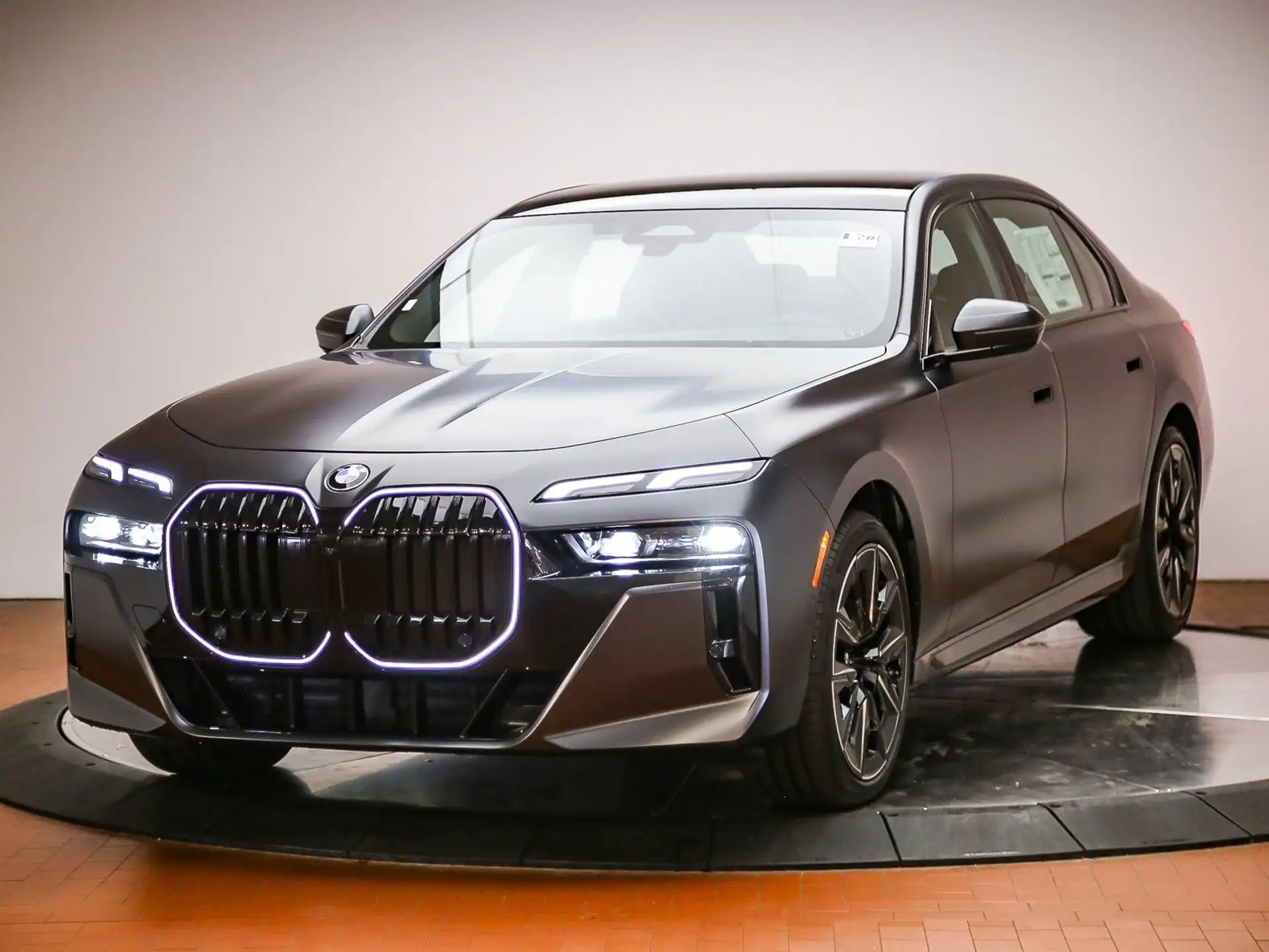2026 BMW 7 Series 740i Sedan's photo
